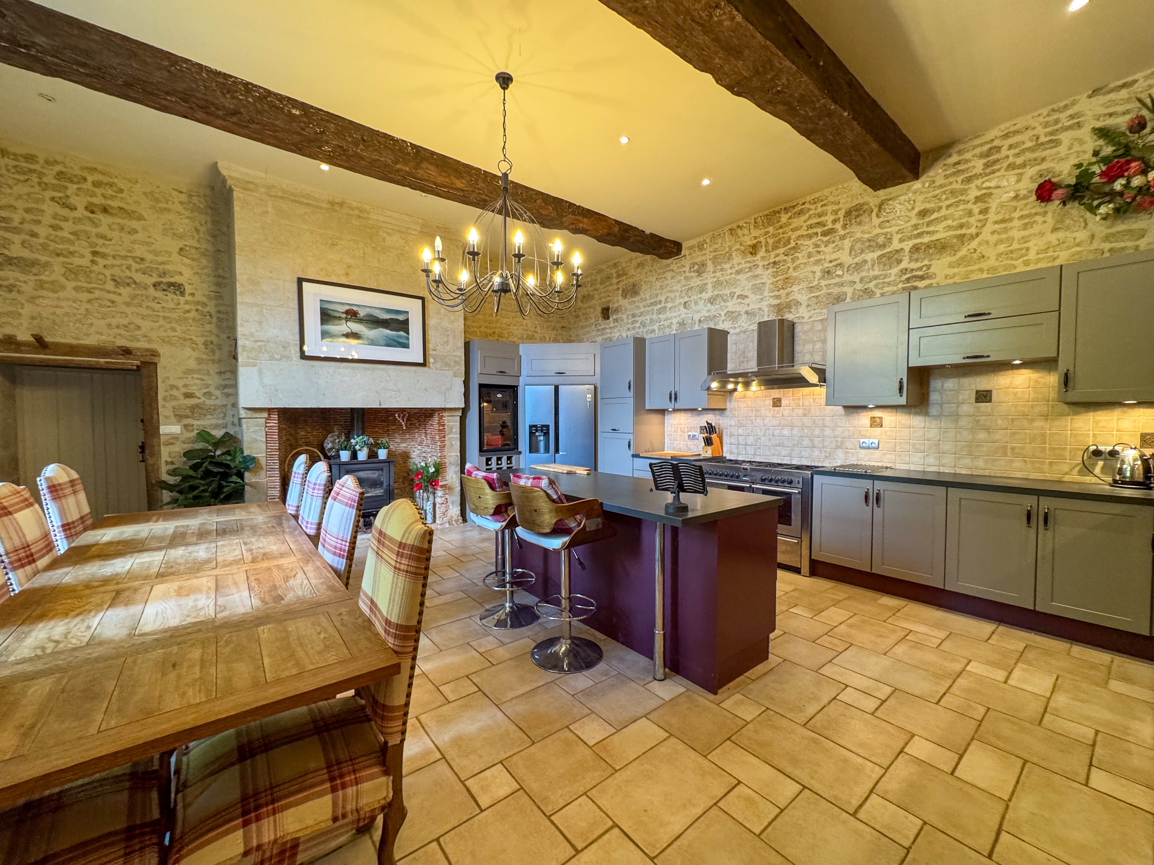 French property for sale in Saint-Hilaire-des-Loges, Vendée - €689,000 - photo 