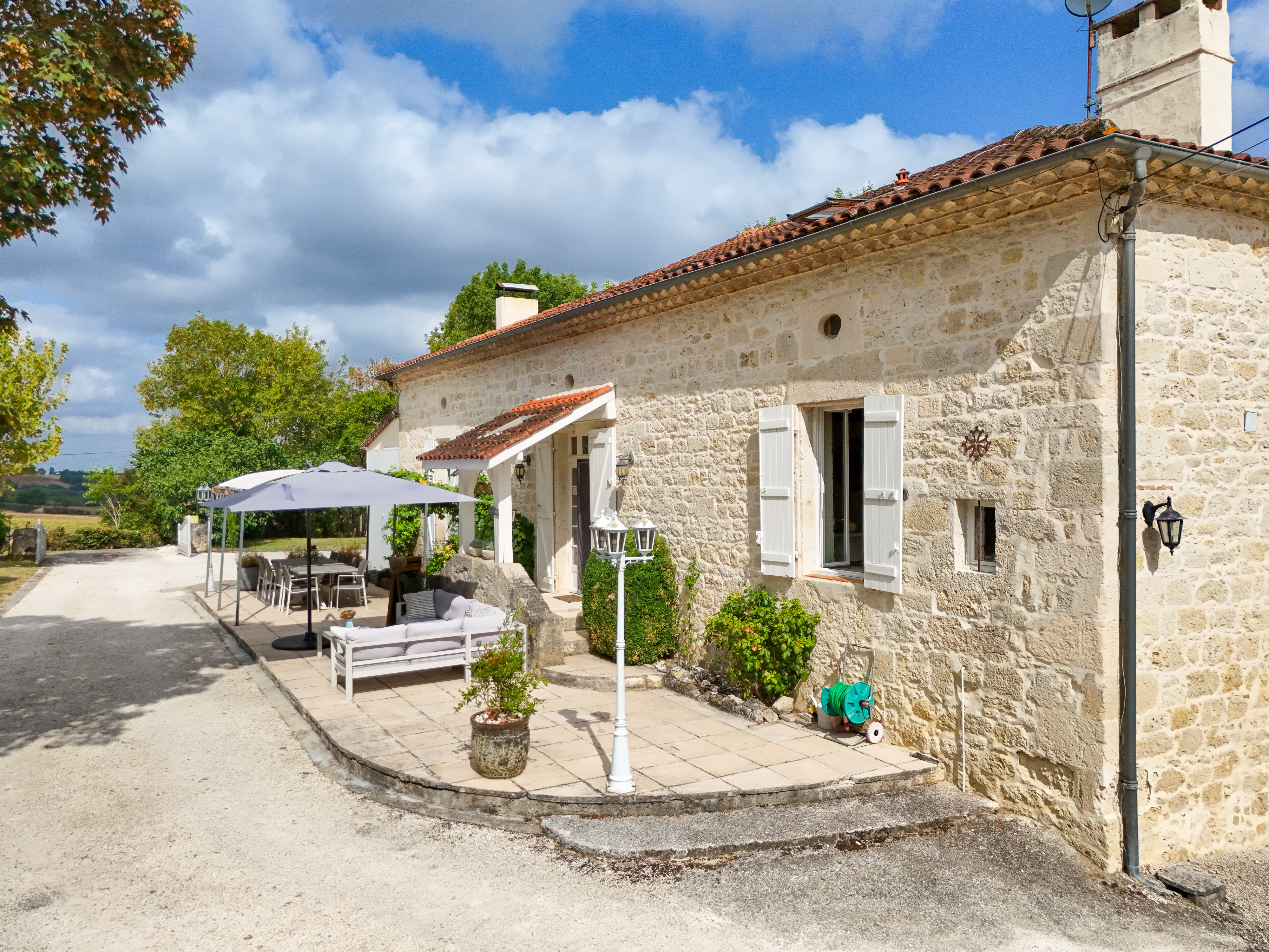Propriété en France à vendre à Bourg-de-Visa, Tarn-et-Garonne - €595 000 - photo 