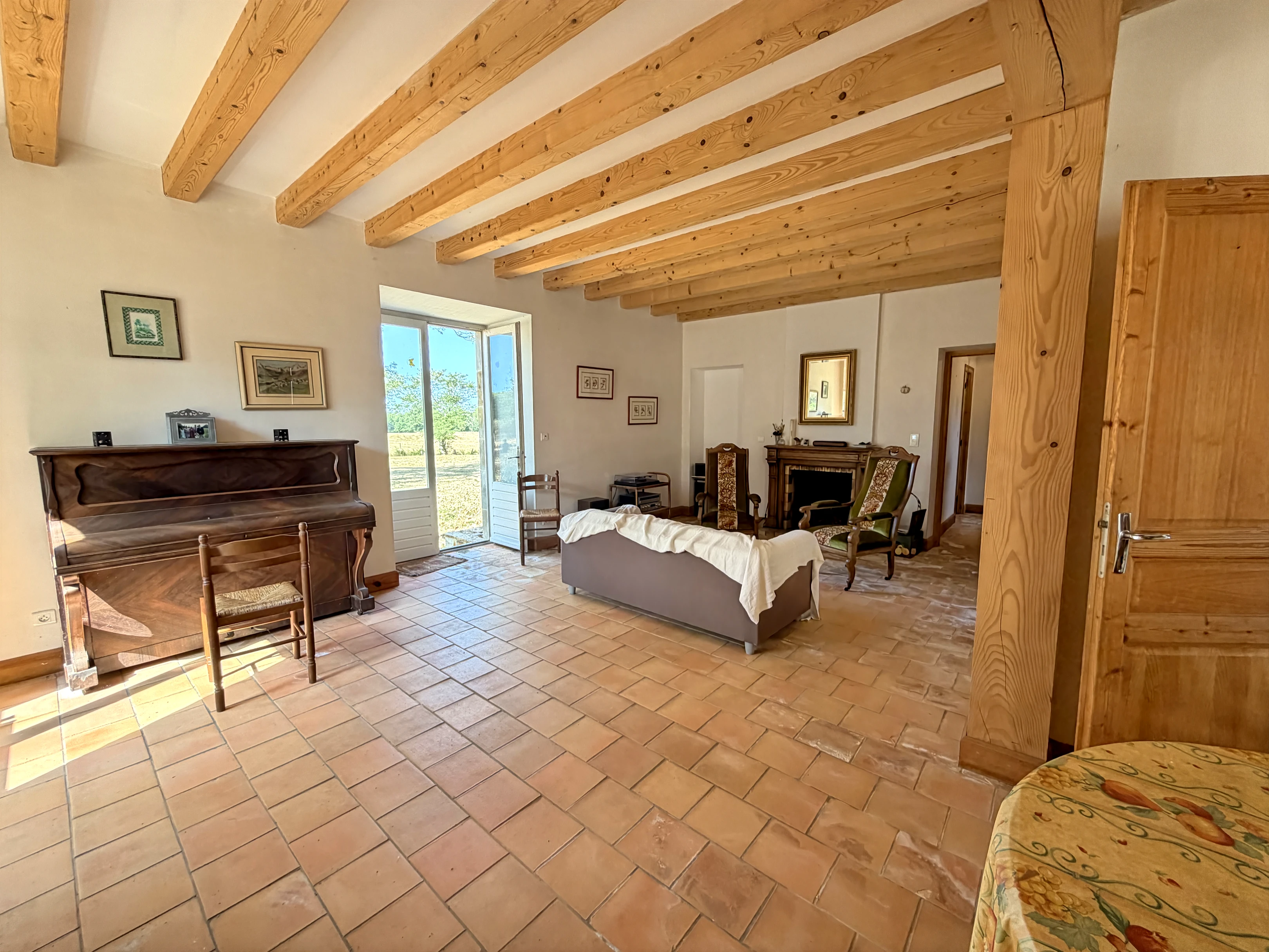 French property for sale in Hiesse, Charente - €636,000 - photo 
