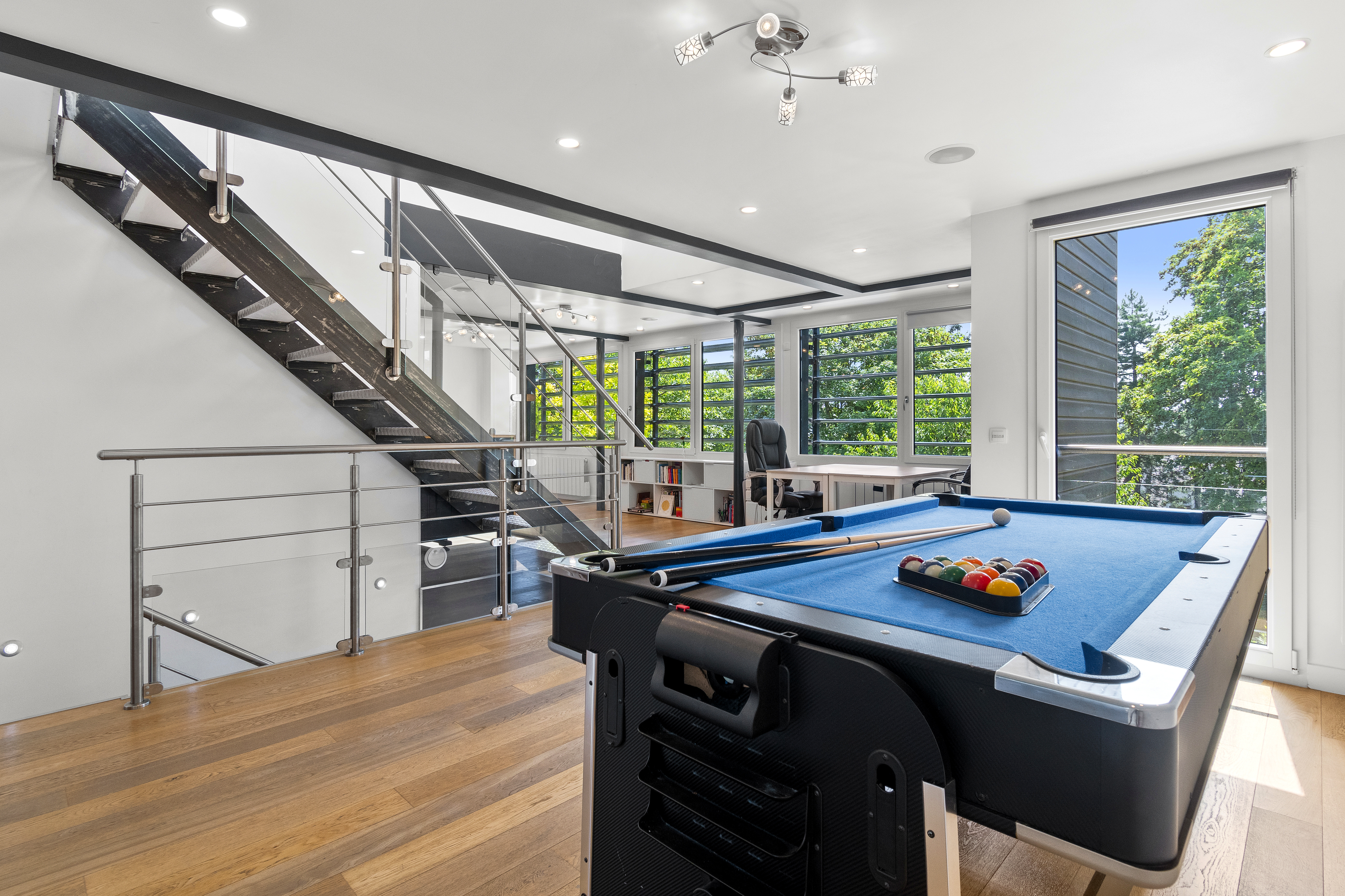 French property for sale in Chatou, Yvelines - €1,850,000 - photo 