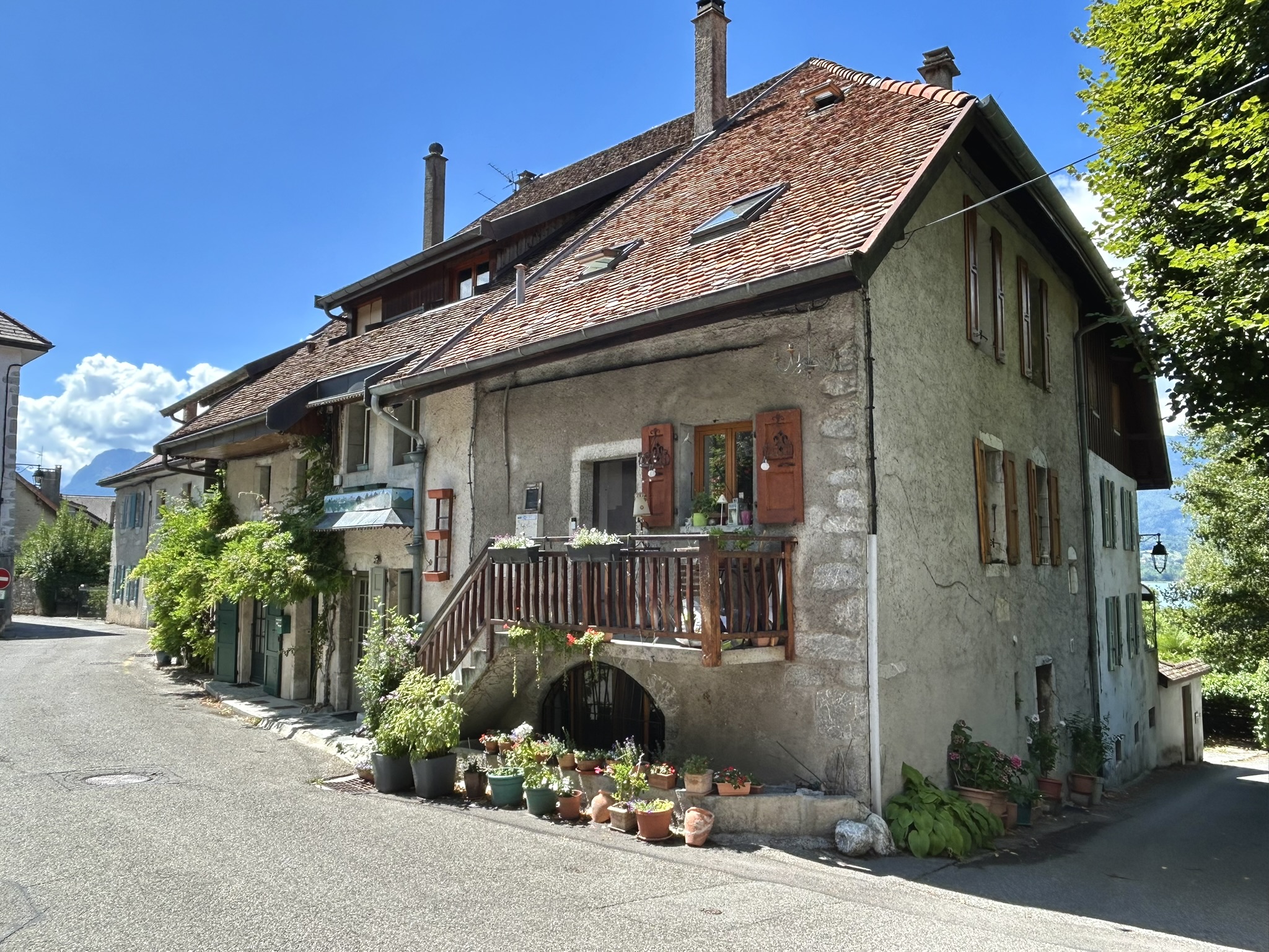 French property for sale in Talloires, Haute-Savoie - €899,000 - photo 