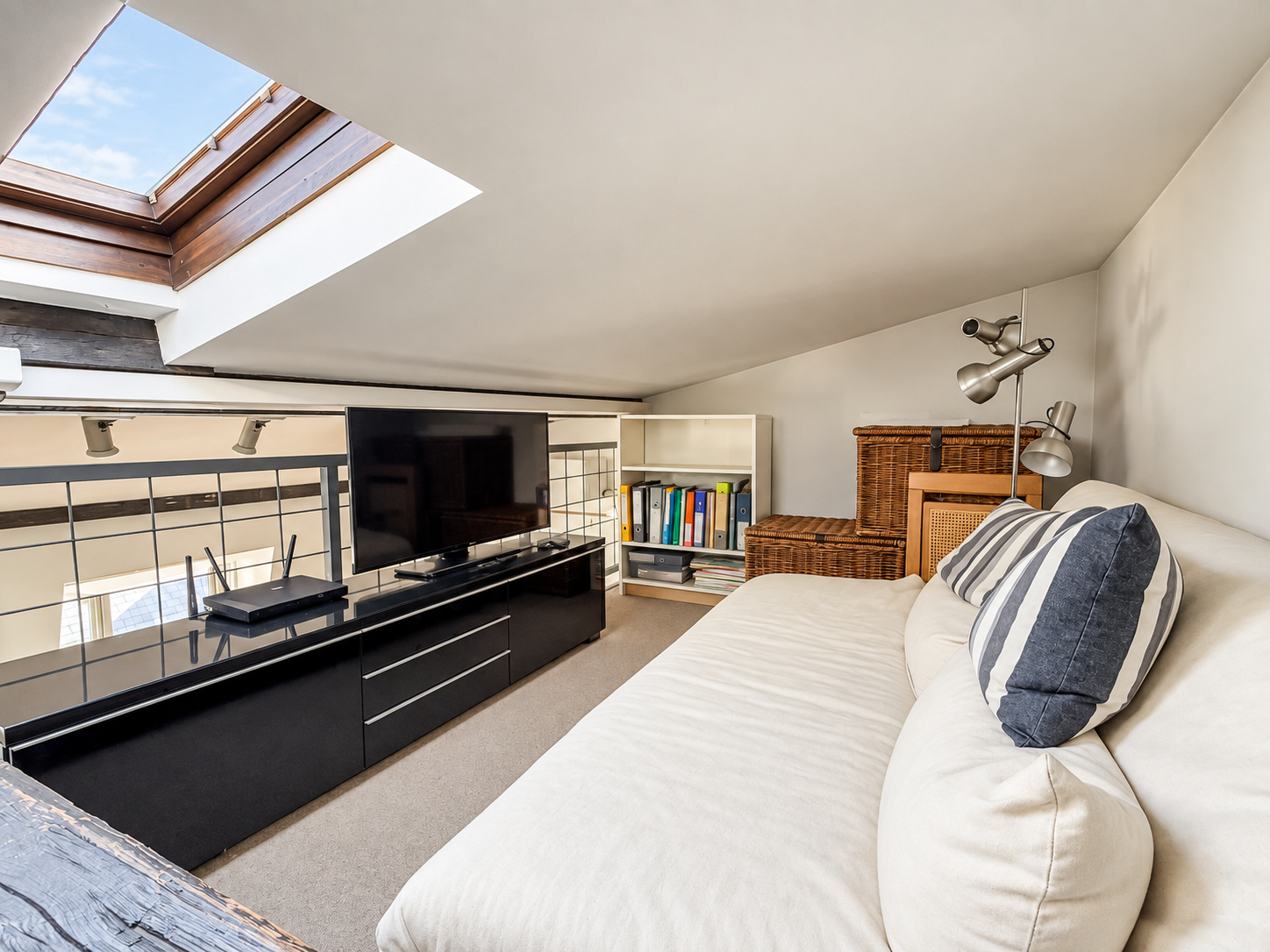 French property for sale in Paris, Paris - €1,160,000 - photo 