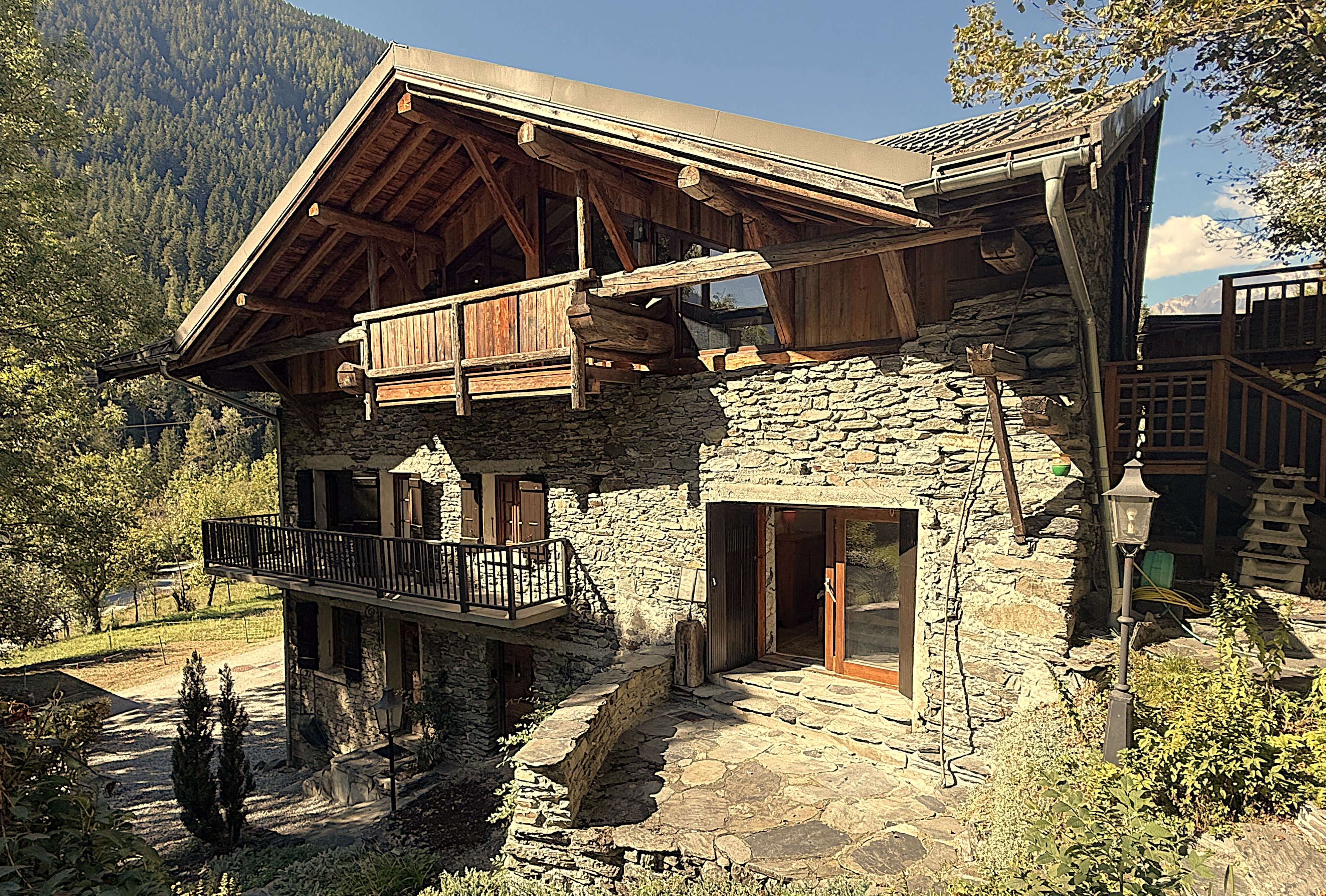 Propriété en France à vendre à Séez, Savoie - €1 695 000 - photo 