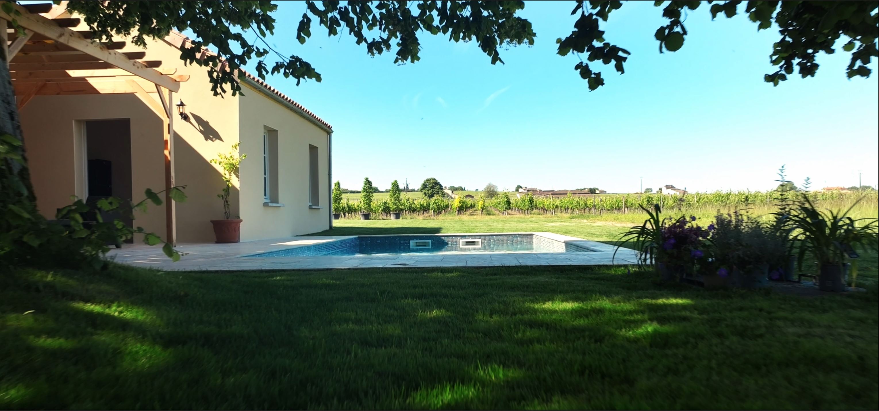 French property for sale in Saint-Émilion, Gironde - €1,170,000 - photo 