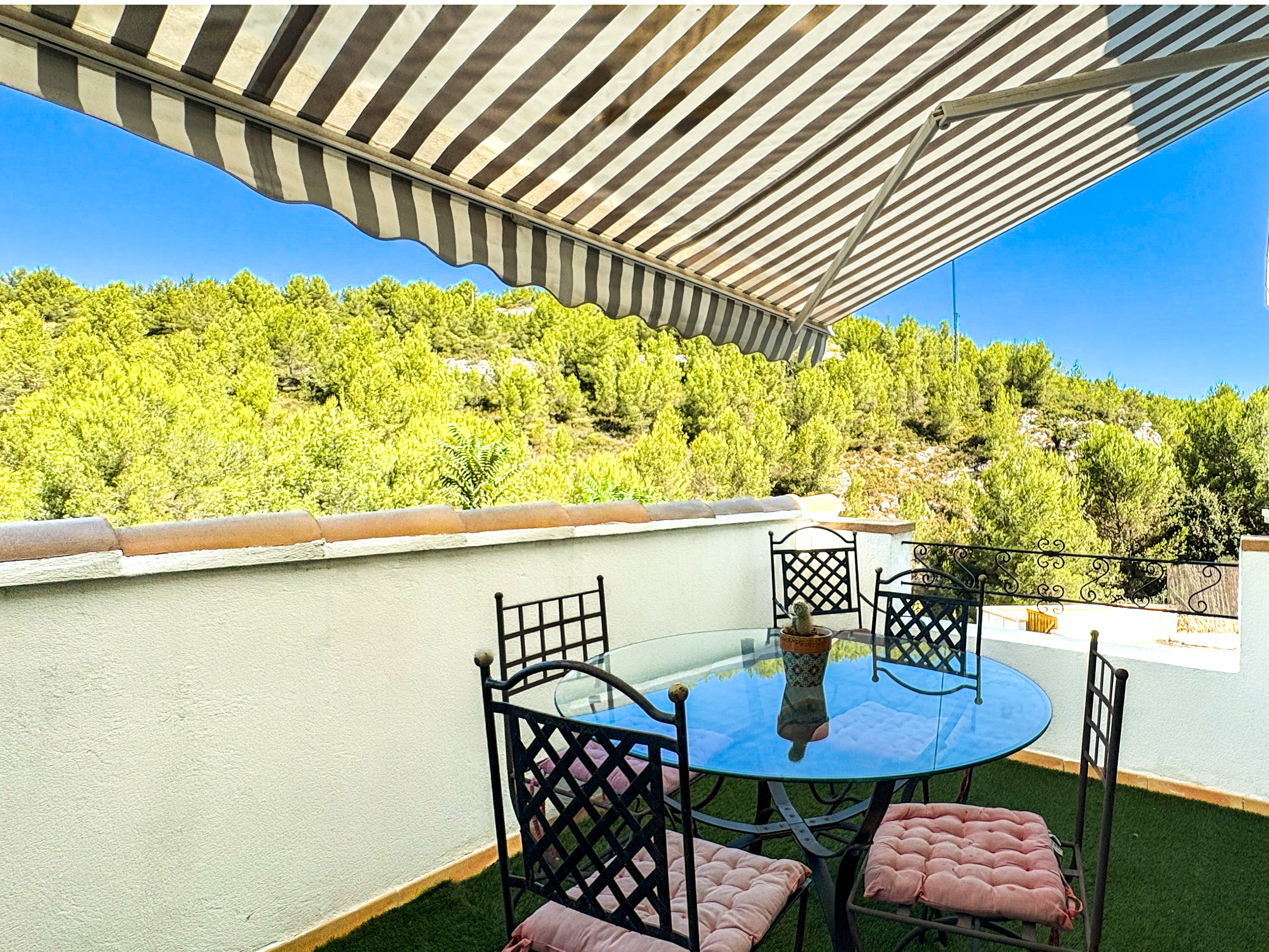 Propriété en France à vendre à Septèmes-les-Vallons, Bouches-du-Rhône - €550 000 - photo 