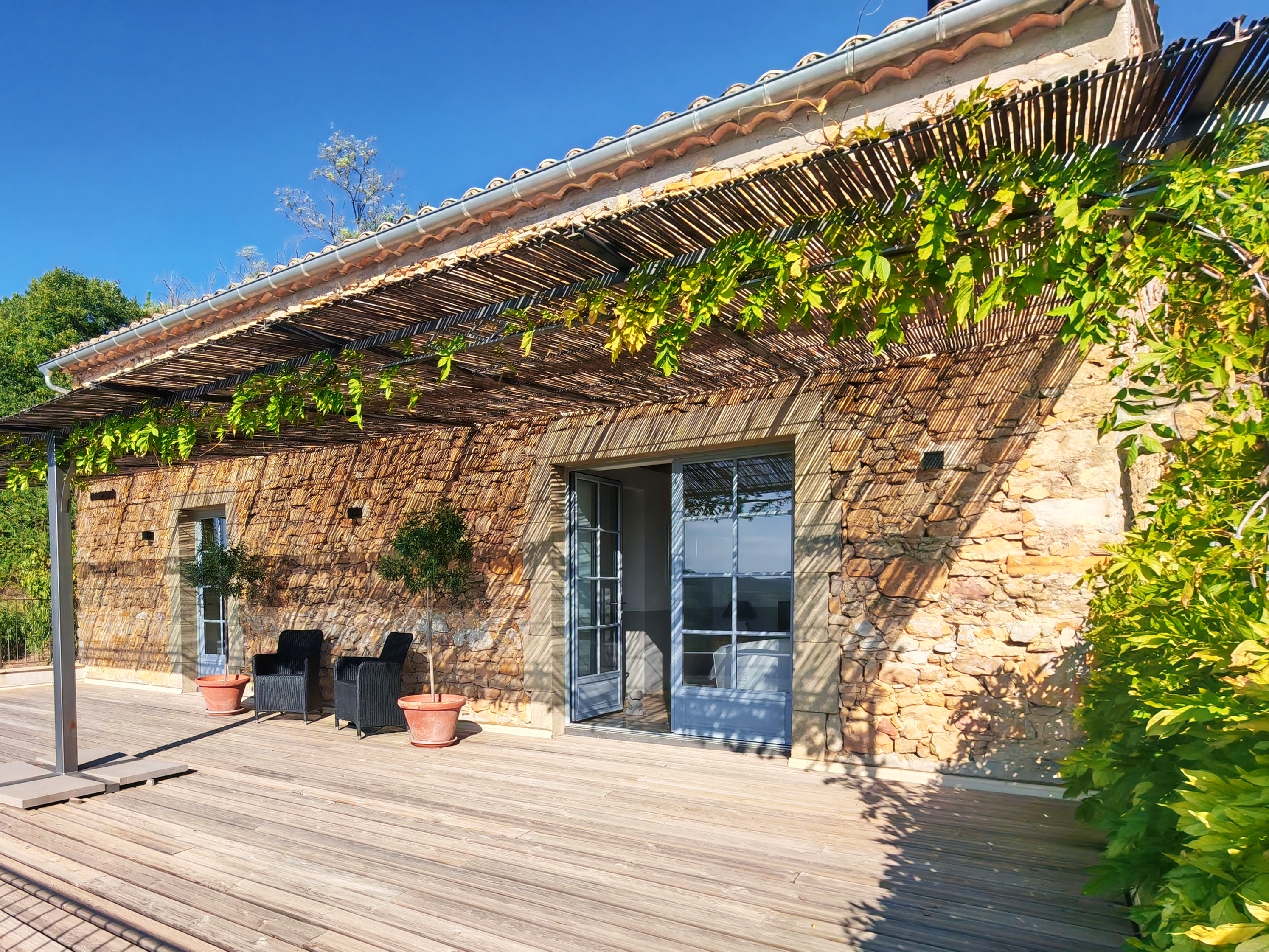 French property for sale in Uzès, Gard - €1,350,000 - photo 