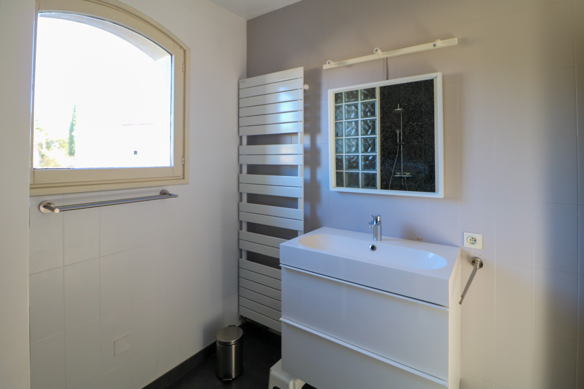 Propriété en France à vendre à Saint-Hilaire-de-Brethmas, Gard - €485 000 - photo 