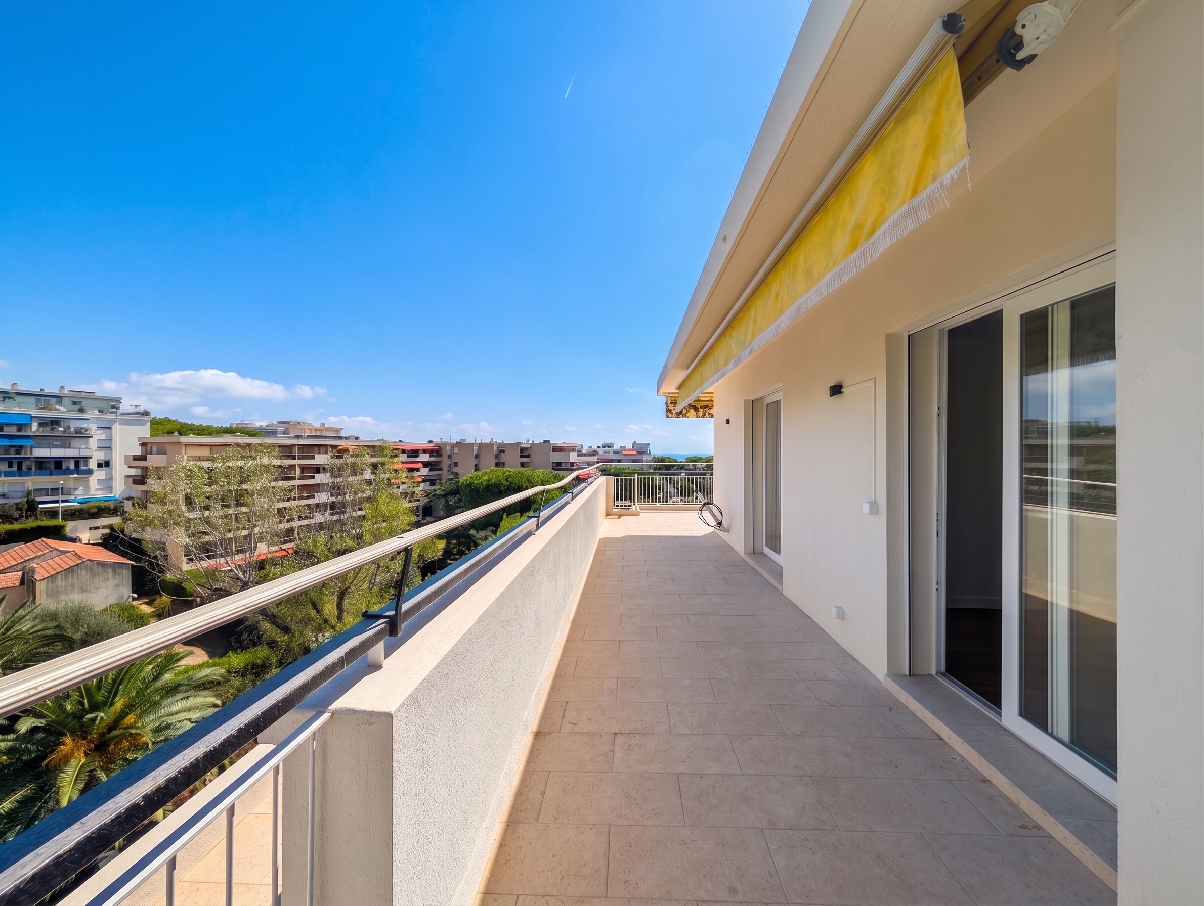 French property for sale in Nice, Alpes-Maritimes - €790,000 - photo 