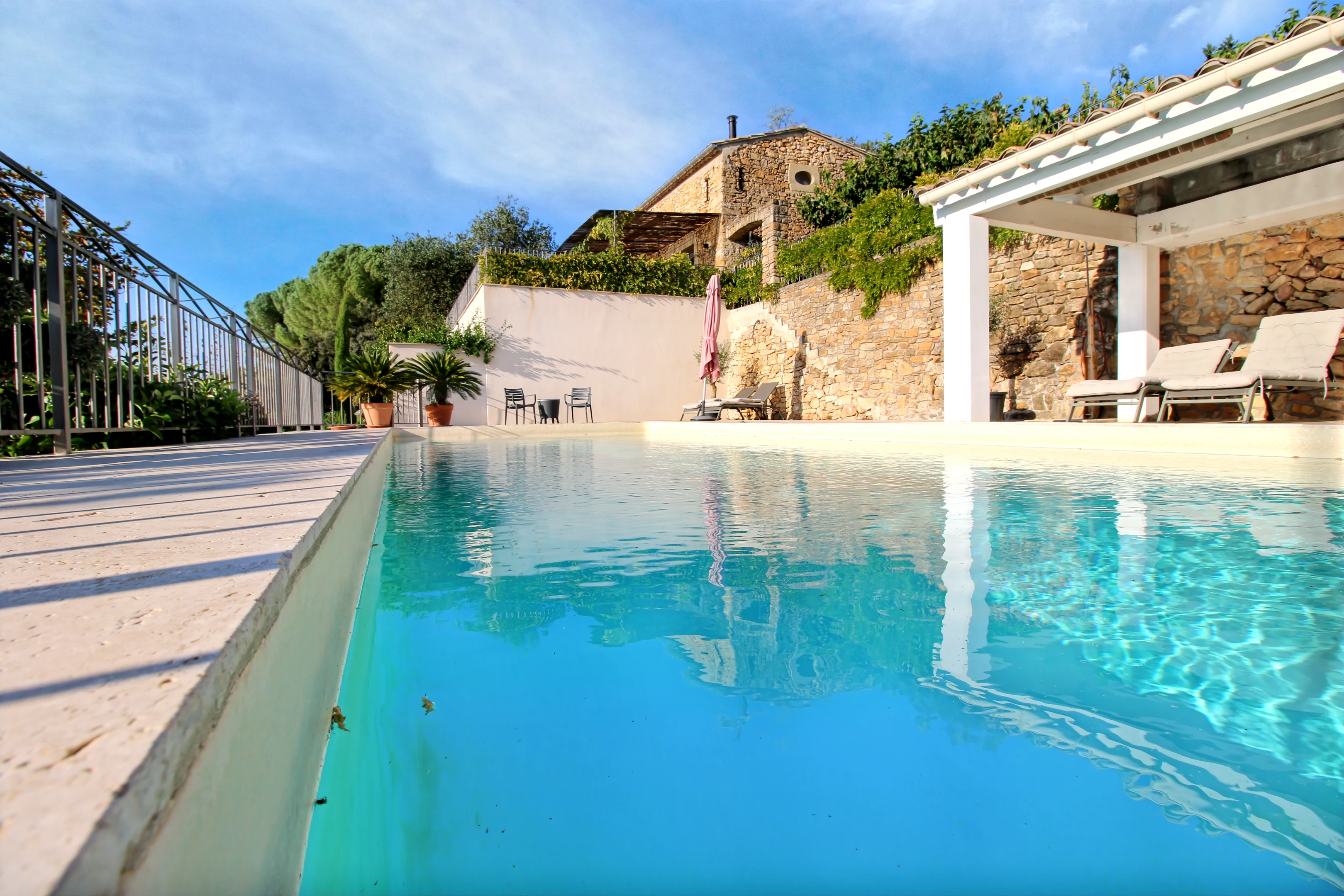 French property for sale in Uzès, Gard - €1,350,000 - photo 