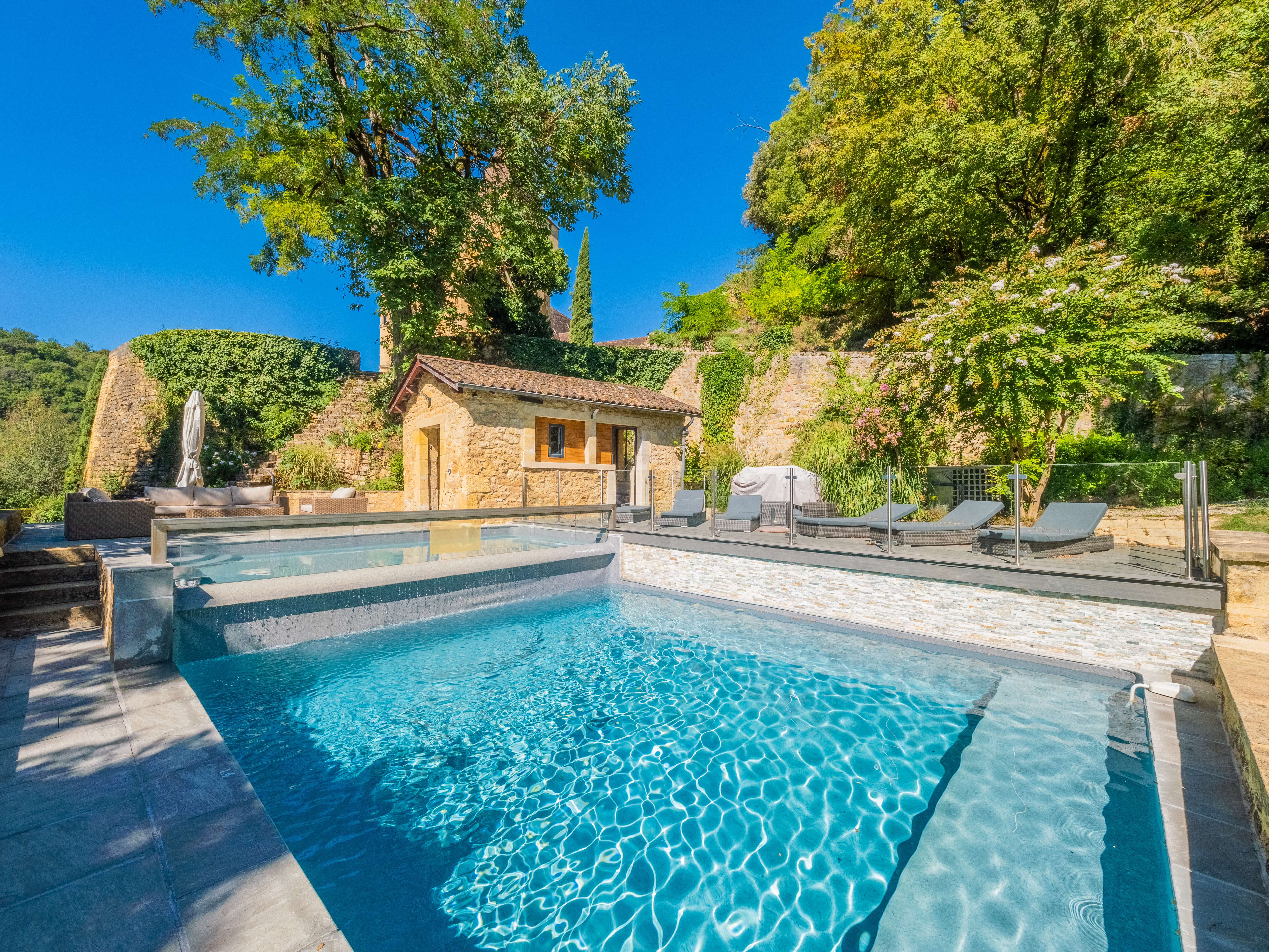 Propriété en France à vendre à Carlux, Dordogne - €4 500 000 - photo 