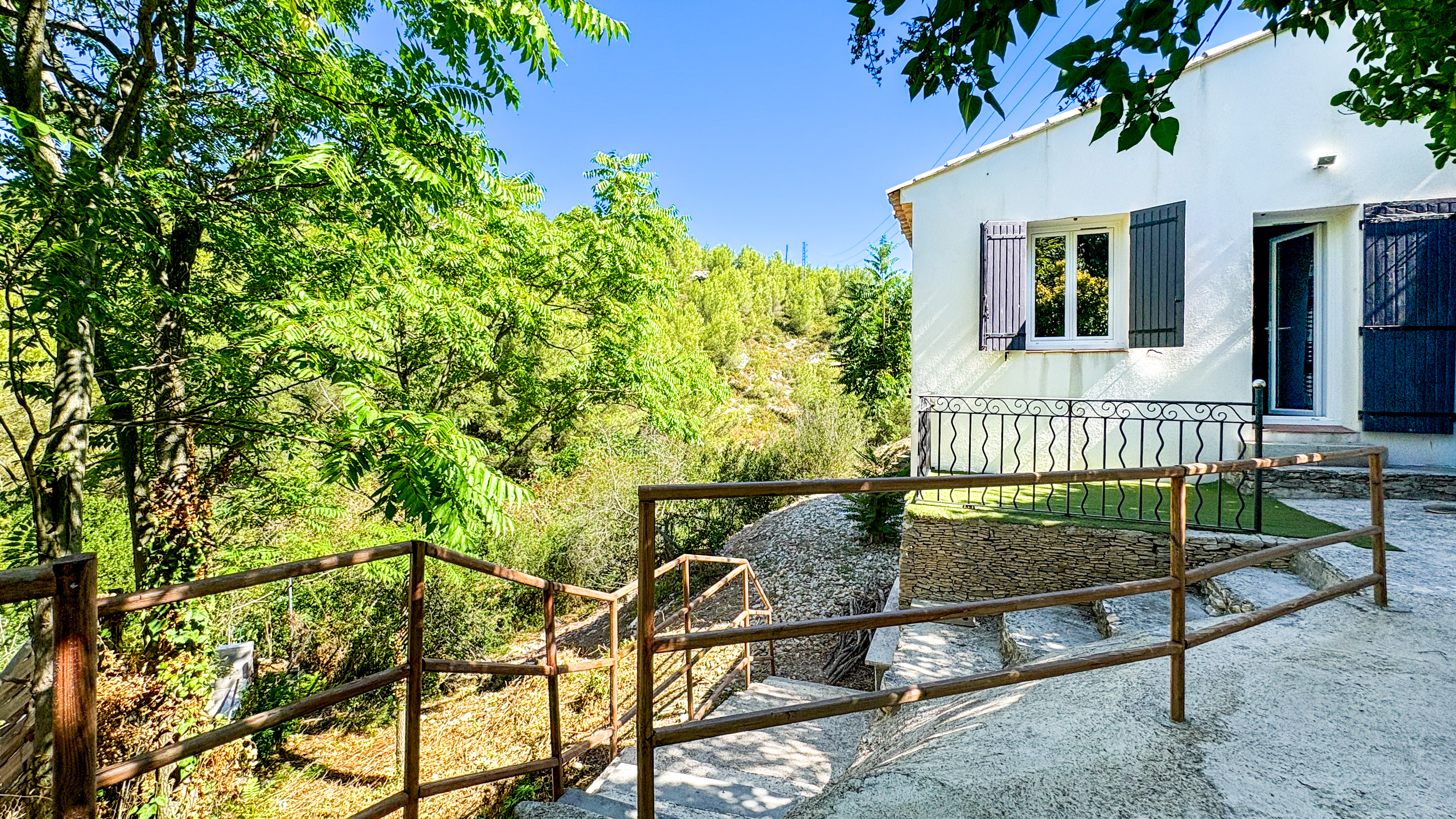 Propriété en France à vendre à Septèmes-les-Vallons, Bouches-du-Rhône - €550 000 - photo 