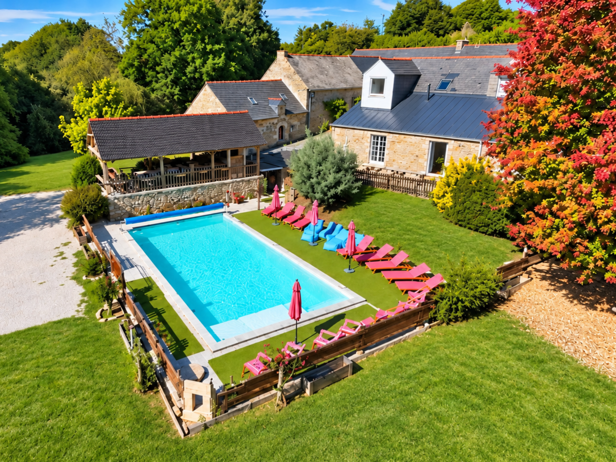 French property for sale in Cléguérec, Morbihan - €795,000 - photo 