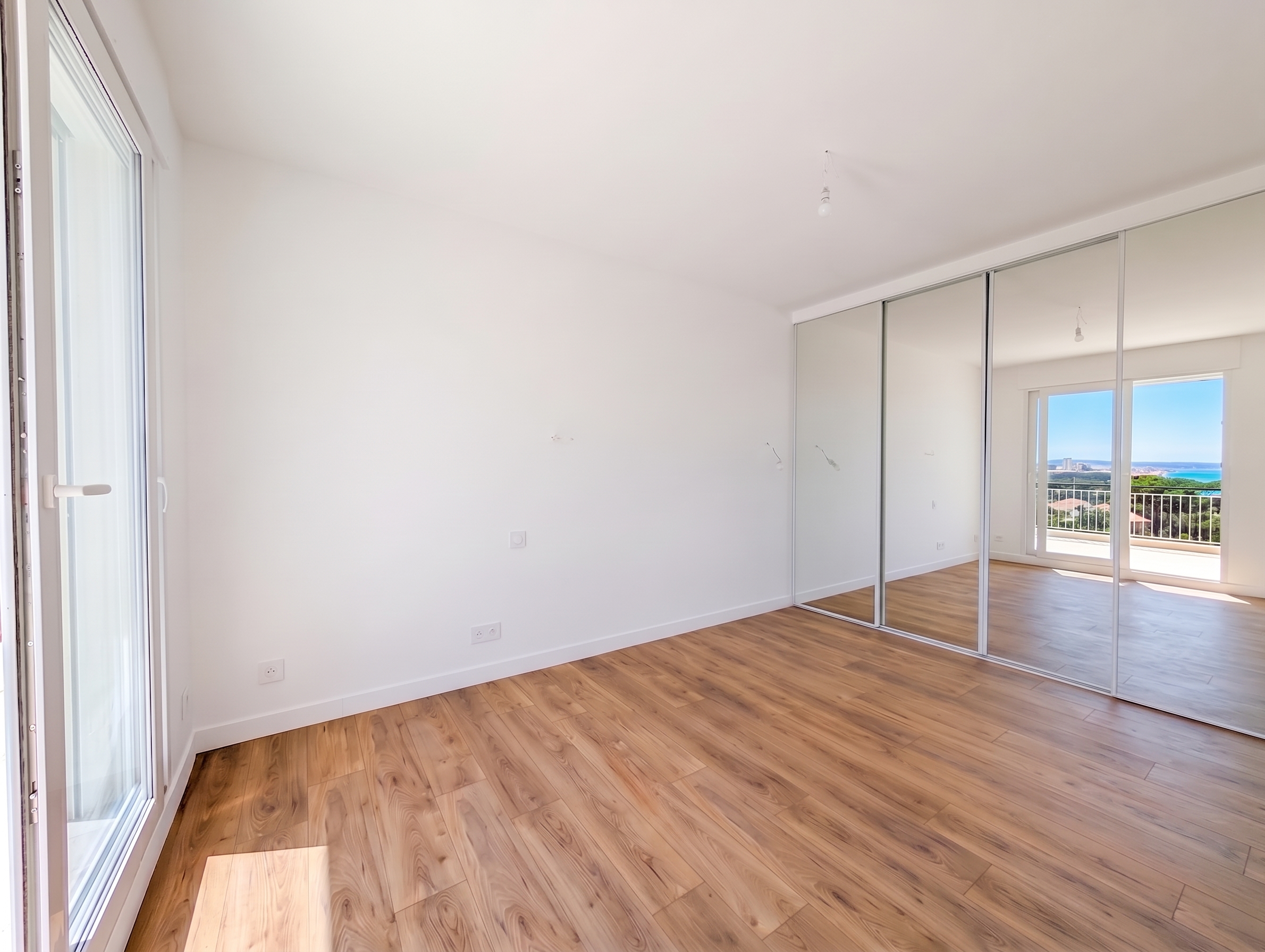 French property for sale in Nice, Alpes-Maritimes - €790,000 - photo 