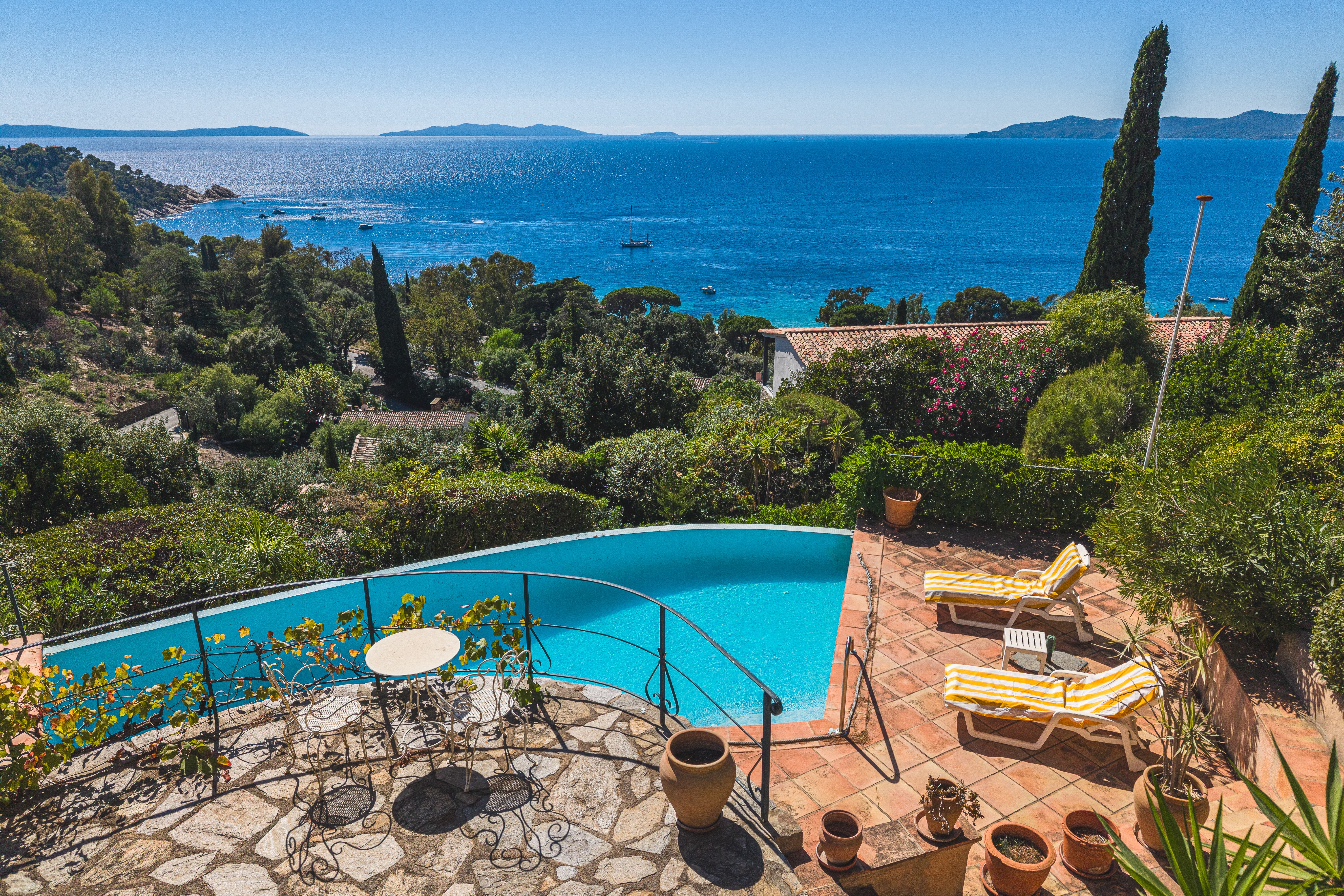 Propriété en France à vendre à Le Lavandou, Var - €2 800 000 - photo 
