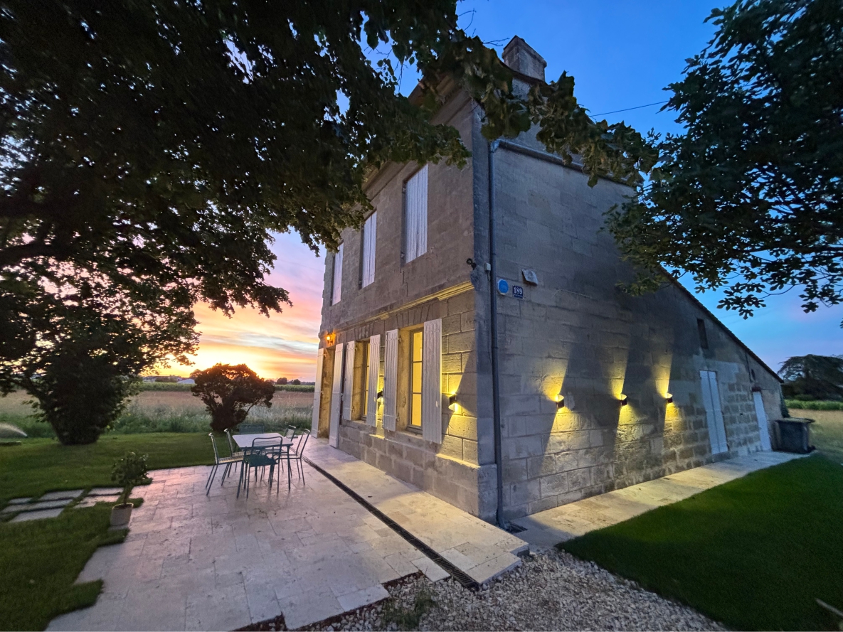 French property for sale in Saint-Émilion, Gironde - €1,170,000 - photo 