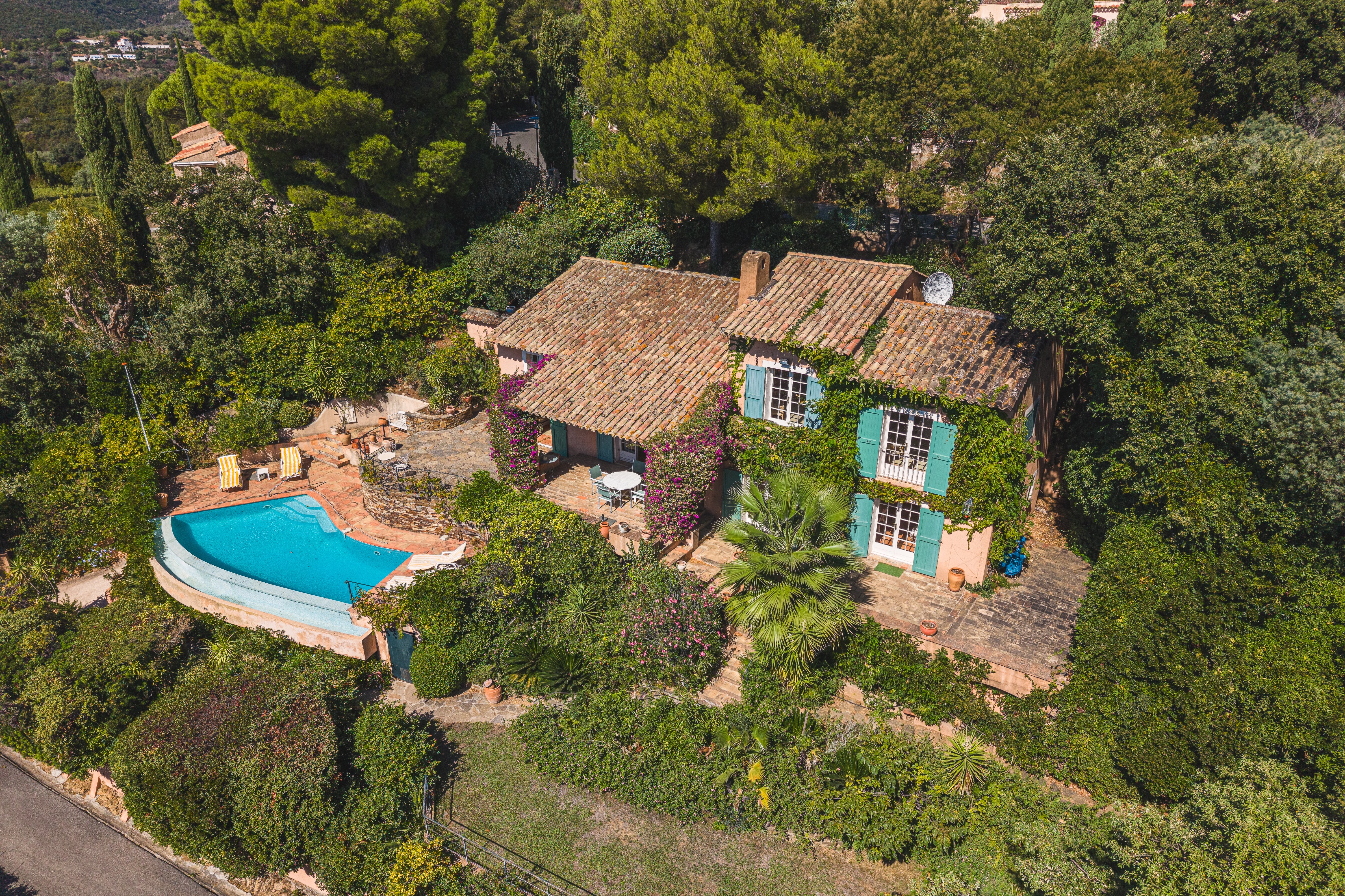 Propriété en France à vendre à Le Lavandou, Var - €2 800 000 - photo 