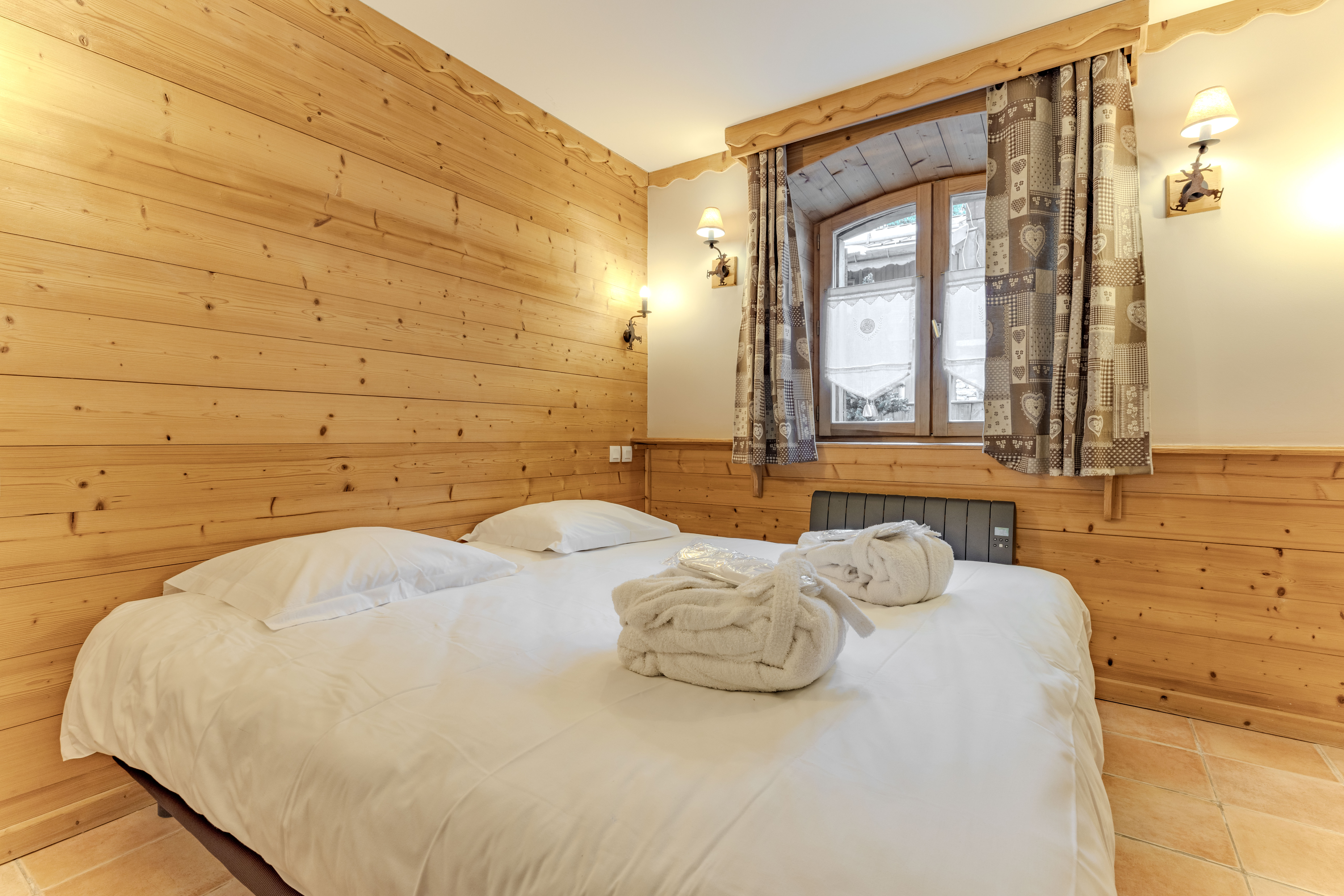 French property for sale in Courchevel, Savoie - €3,325,000 - photo 