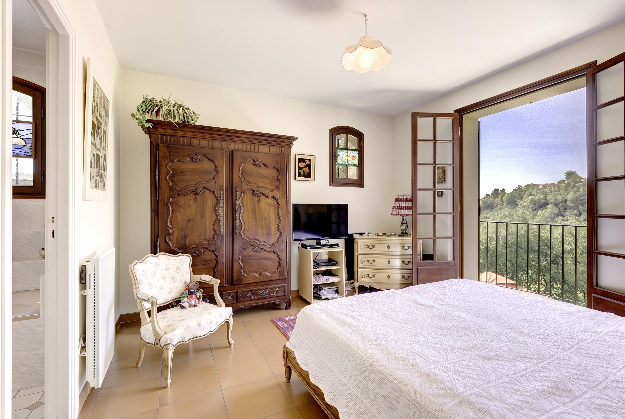 French property for sale in Carros, Alpes-Maritimes - €799,000 - photo 
