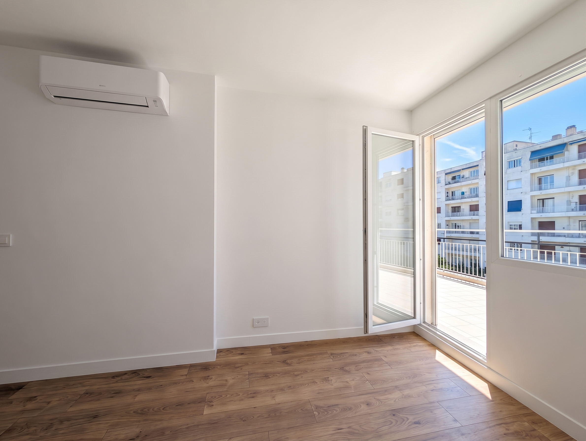 French property for sale in Nice, Alpes-Maritimes - €790,000 - photo 