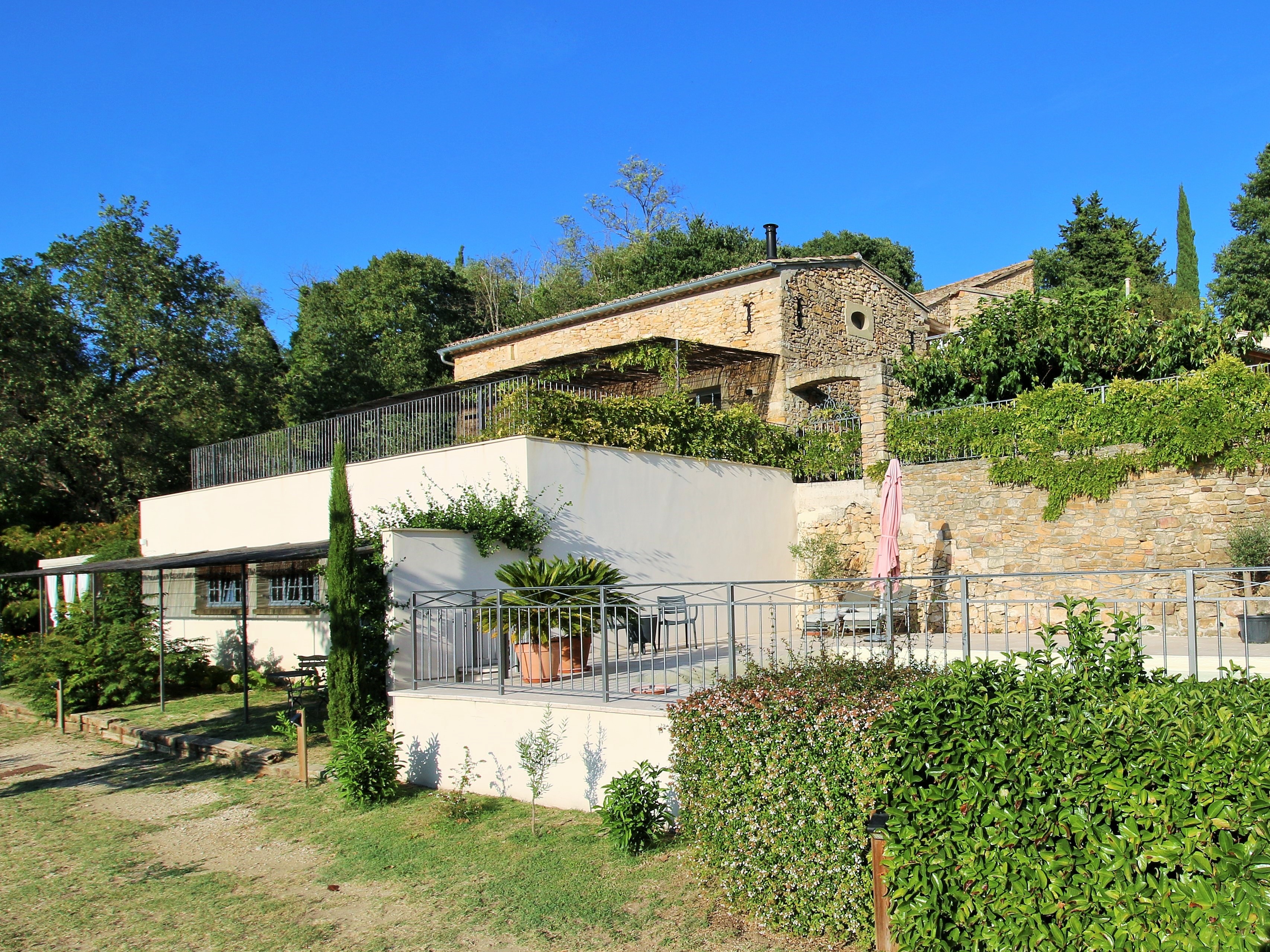 French property for sale in Uzès, Gard - €1,350,000 - photo 