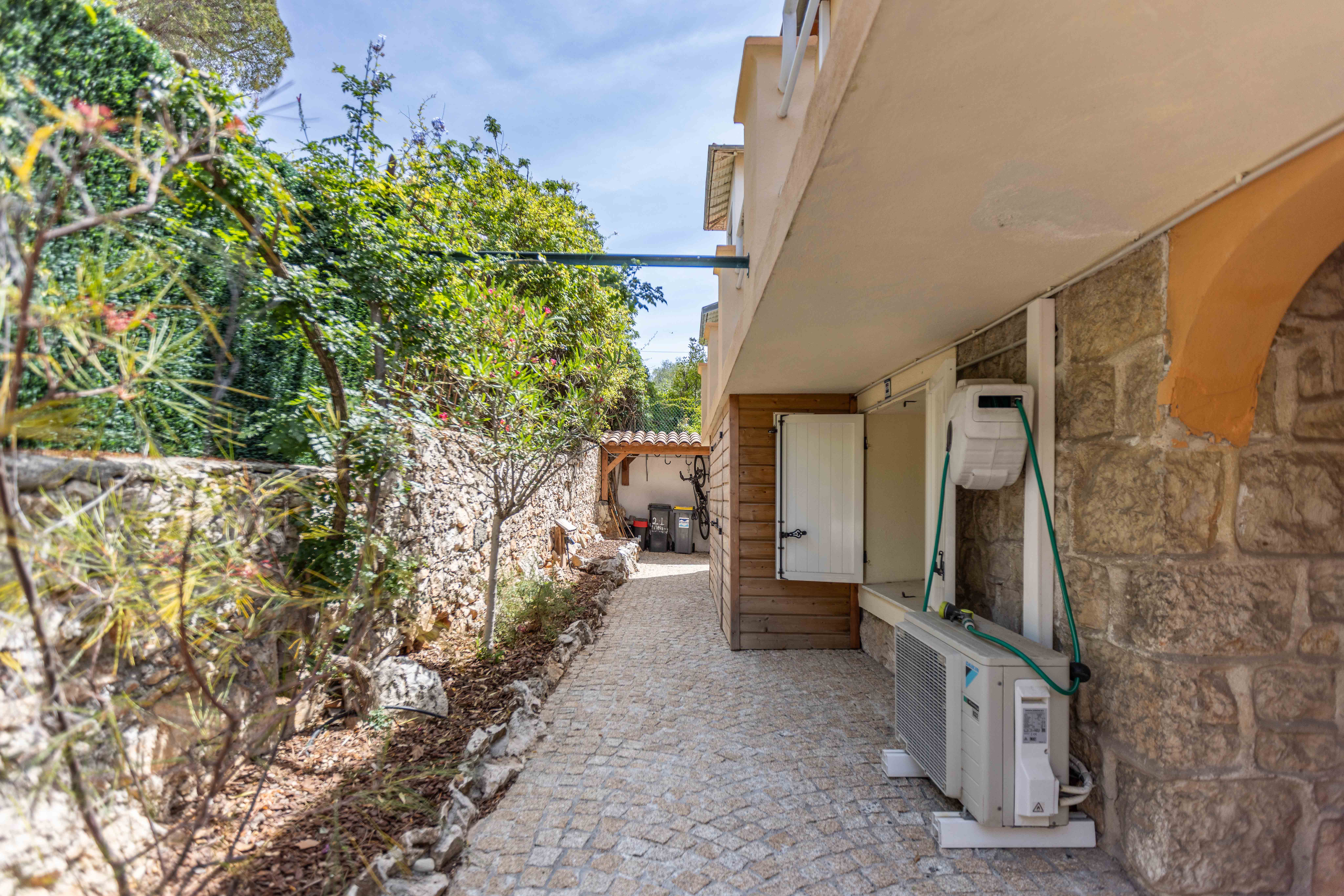 Propriété en France à vendre à Nice, Alpes-Maritimes - €2 200 000 - photo 