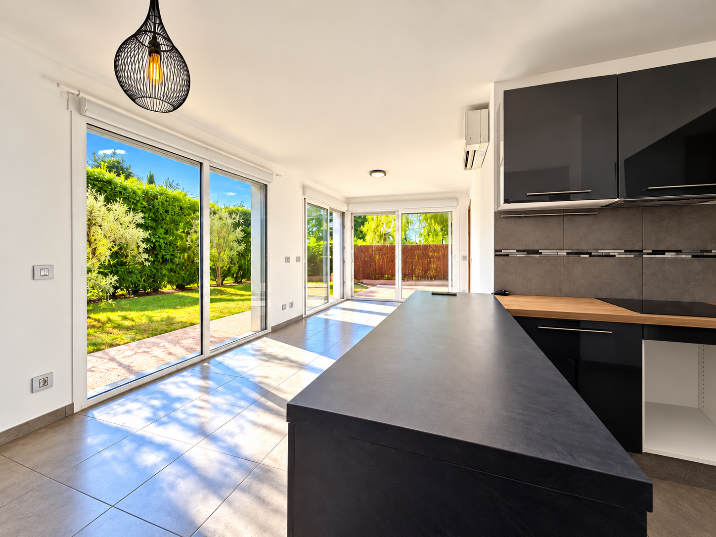 Propriété en France à vendre à Antibes, Alpes-Maritimes - €1 090 000 - photo 