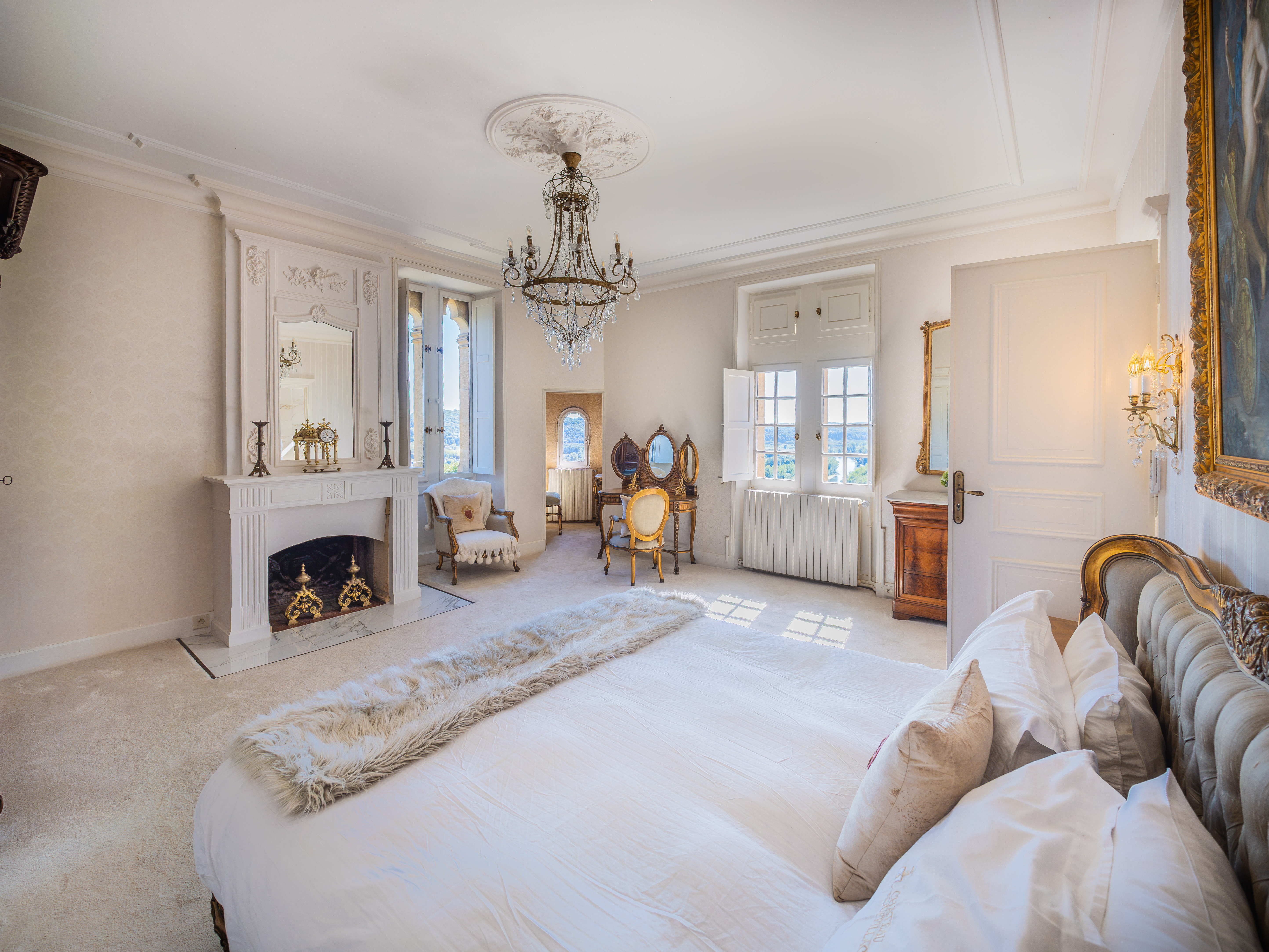 Propriété en France à vendre à Carlux, Dordogne - €4 500 000 - photo 