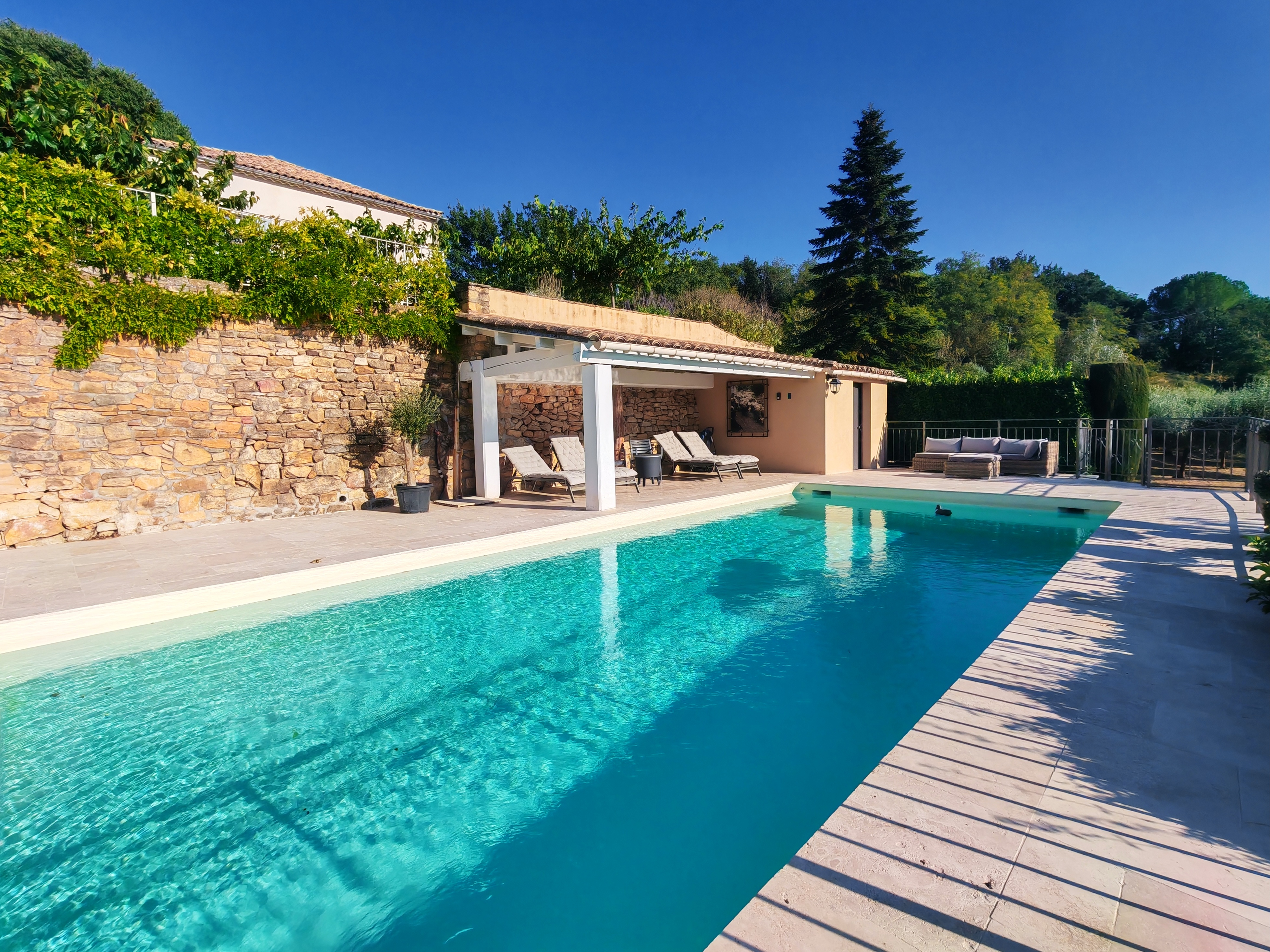 French property for sale in Uzès, Gard - €1,350,000 - photo 