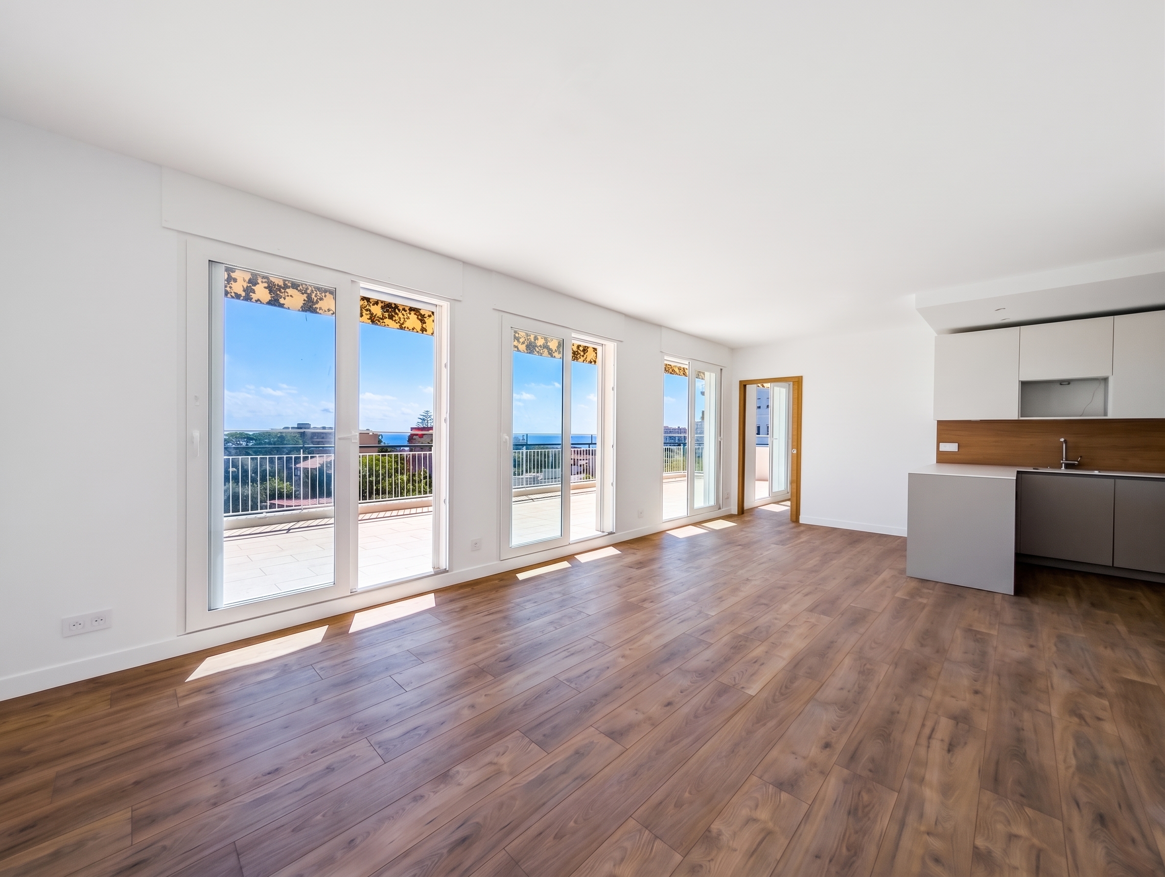 French property for sale in Nice, Alpes-Maritimes - €790,000 - photo 