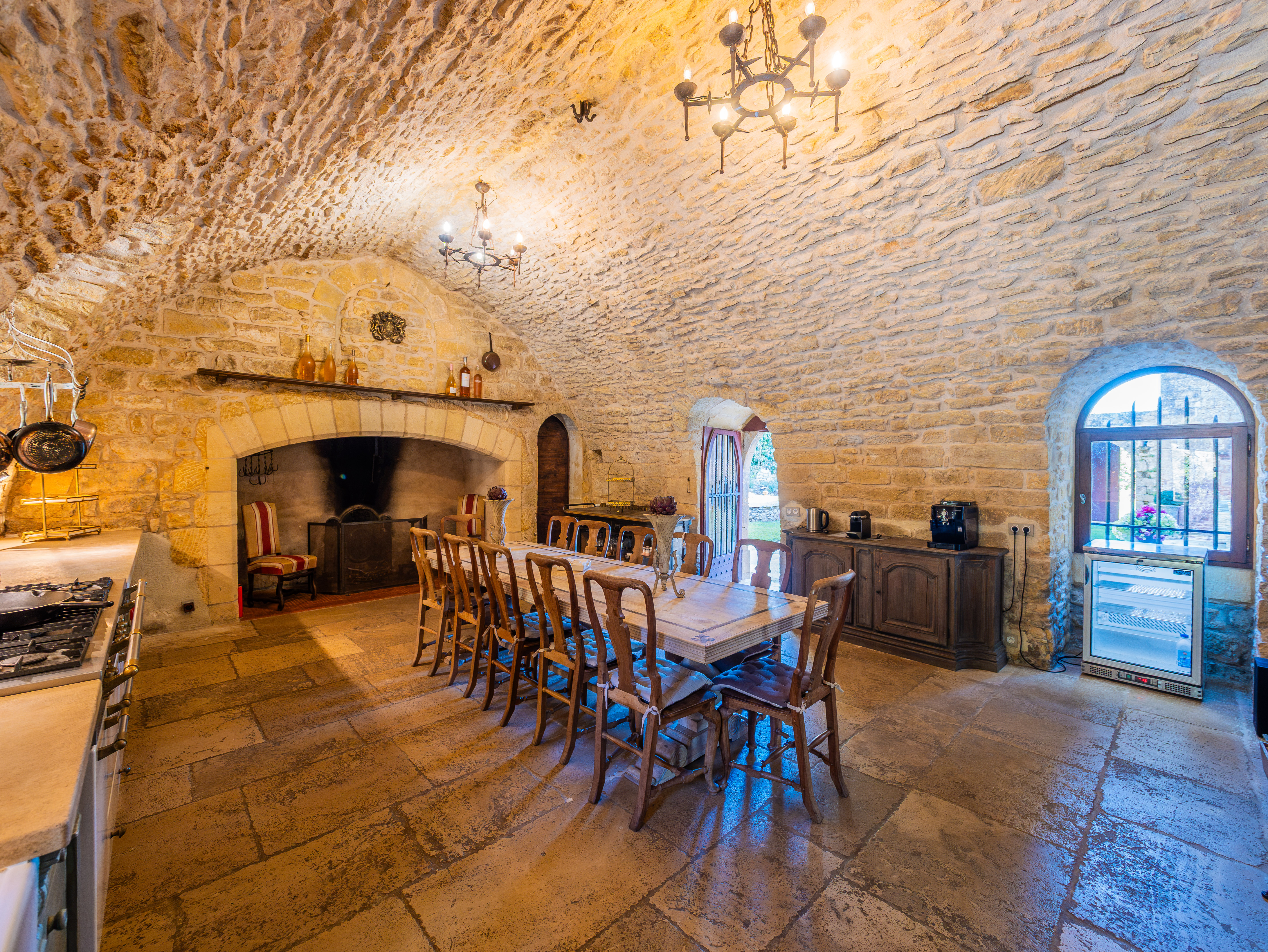 Propriété en France à vendre à Carlux, Dordogne - €4 500 000 - photo 