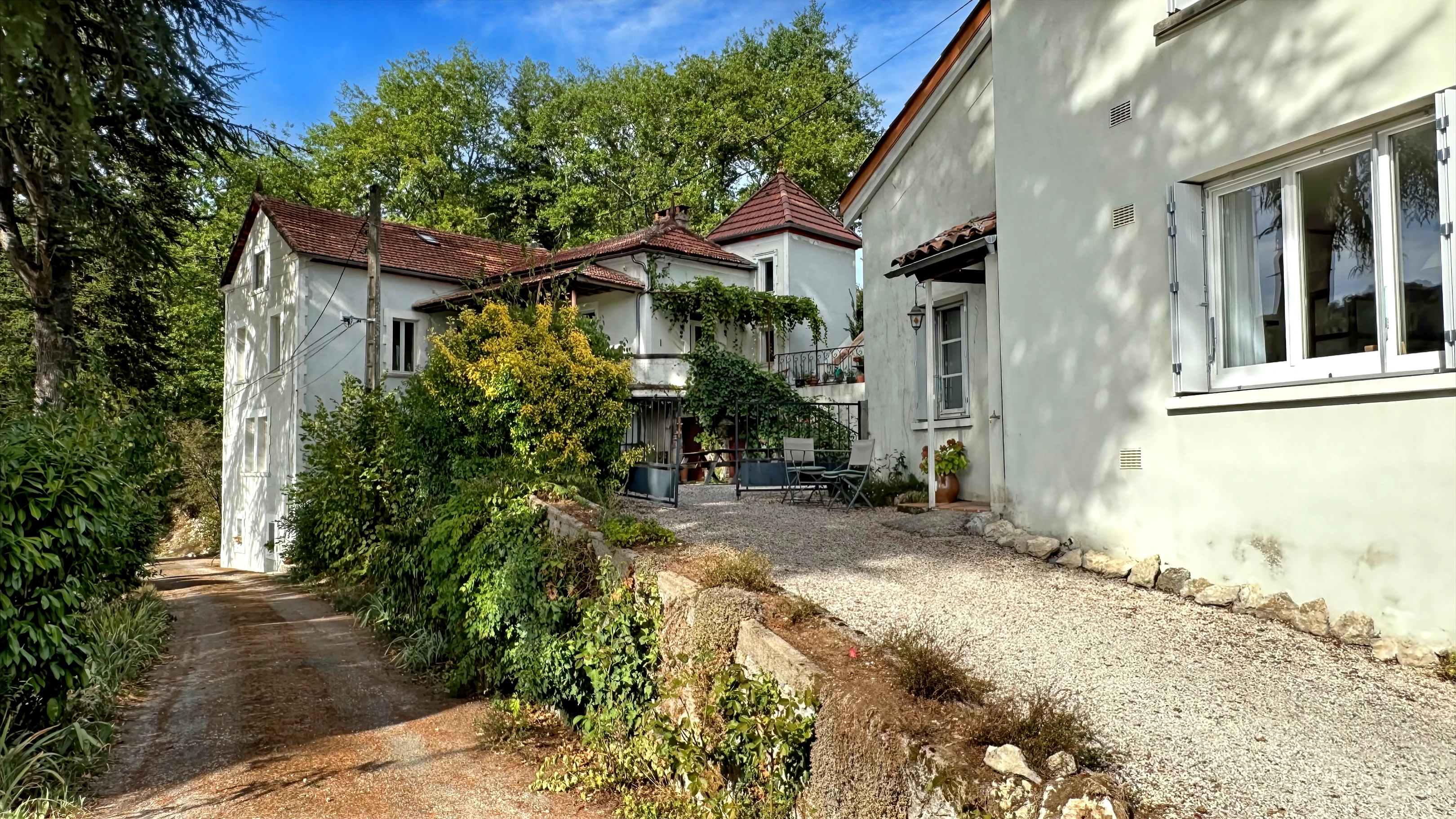 French property for sale in Luzech, Lot - €535,000 - photo 