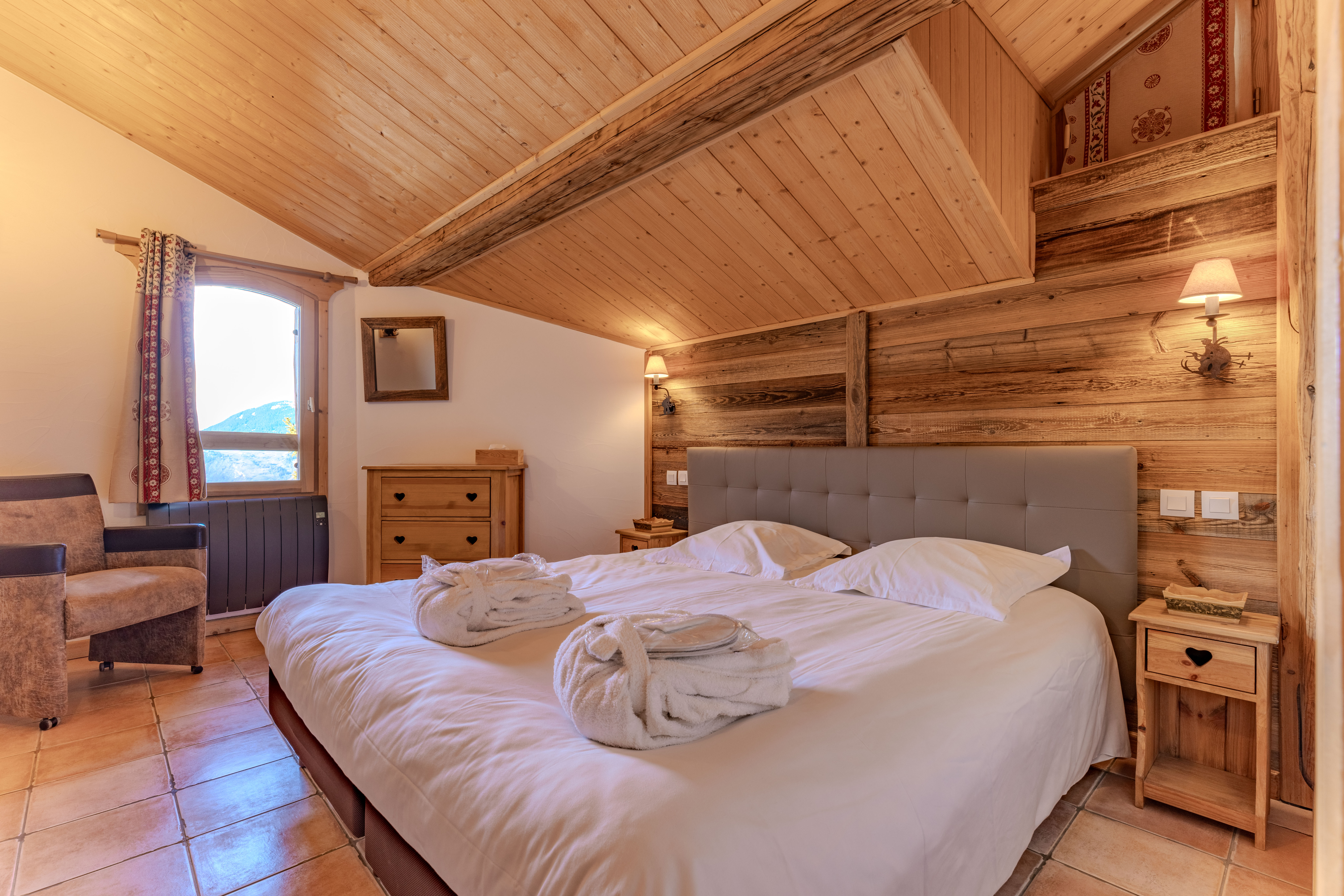 French property for sale in Courchevel, Savoie - €3,325,000 - photo 