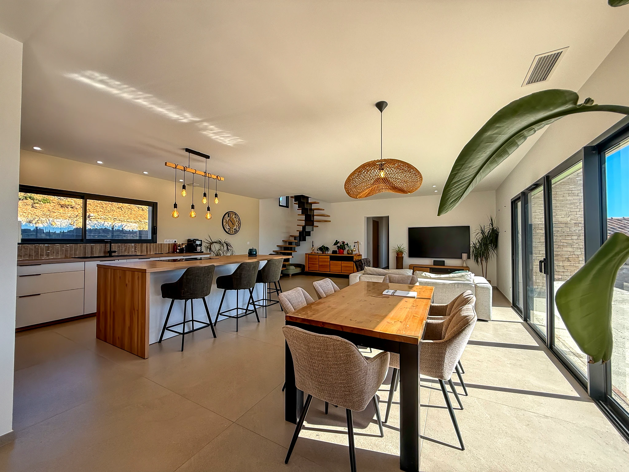 French property for sale in Neffiès, Hérault - €619,500 - photo 
