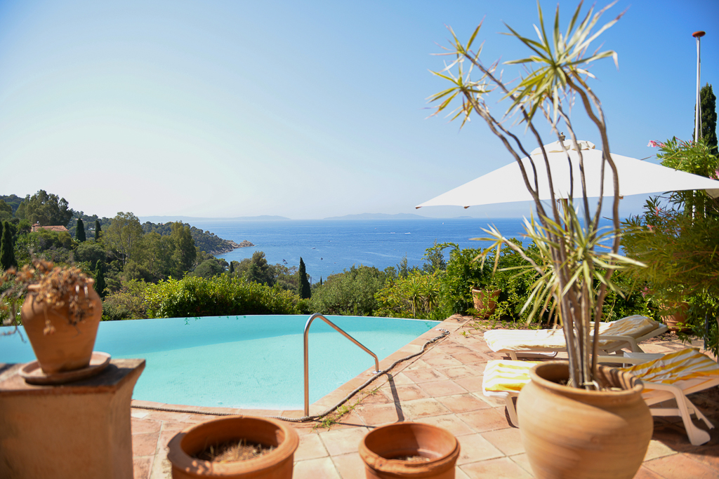 Propriété en France à vendre à Le Lavandou, Var - €3 000 000 - photo 