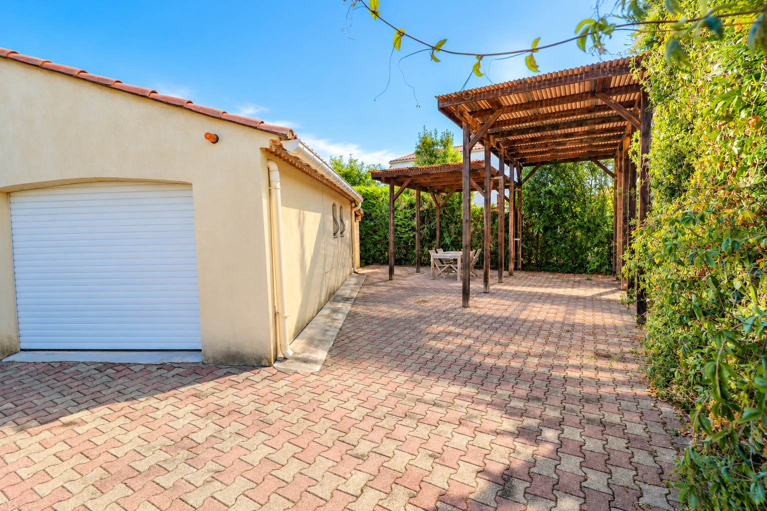 Propriété en France à vendre à Saint-Hilaire-de-Brethmas, Gard - €485 000 - photo 