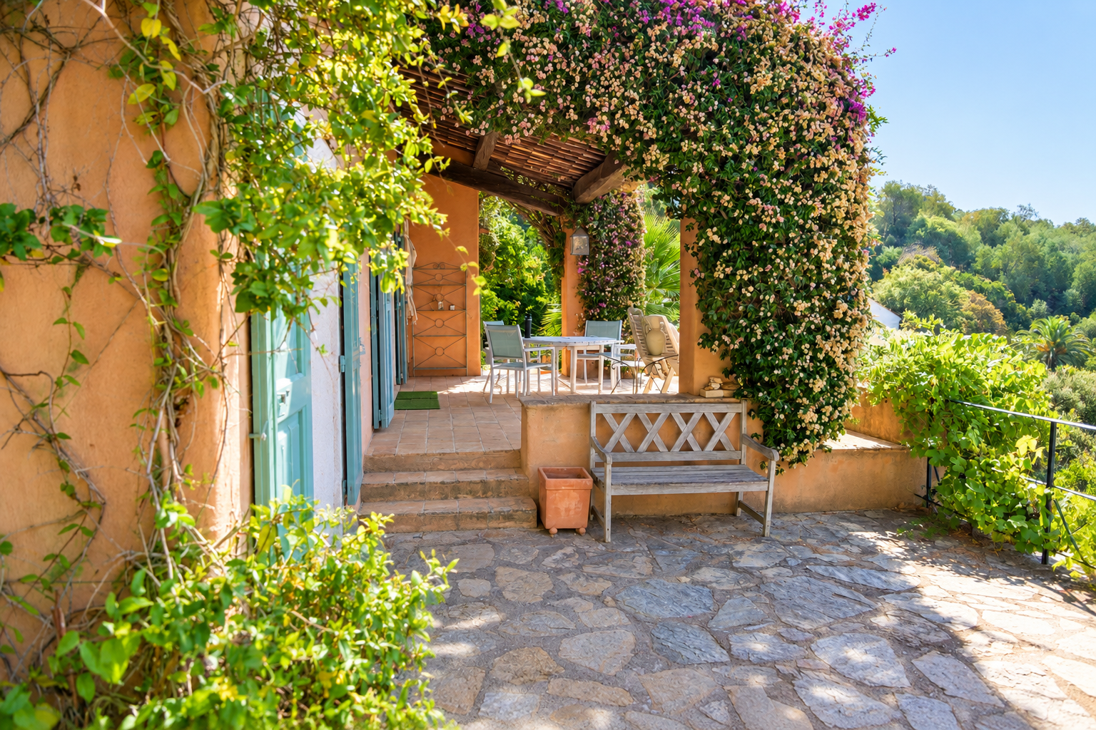 Propriété en France à vendre à Le Lavandou, Var - €3 000 000 - photo 
