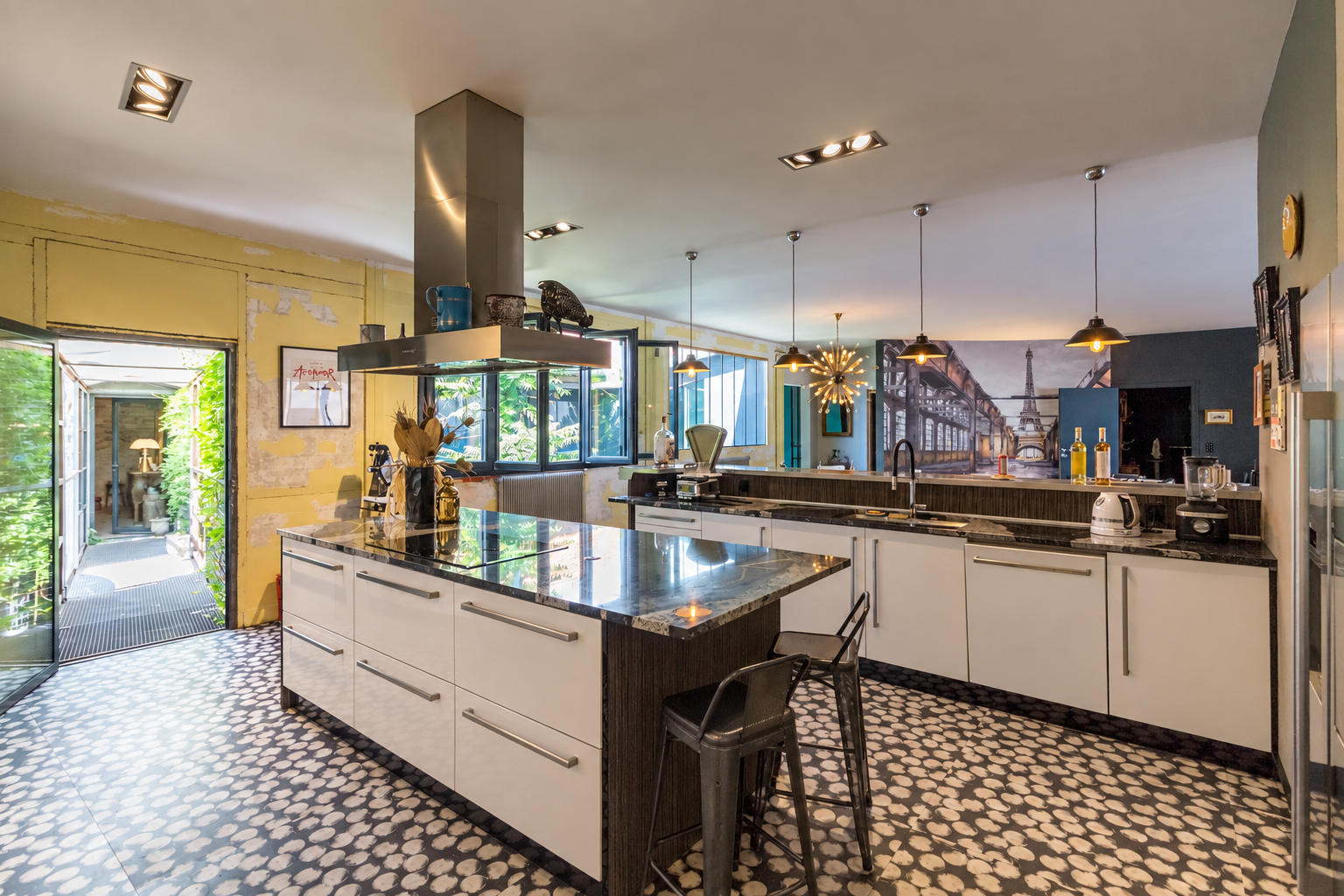 Propriété en France à vendre à Mantes-la-Jolie, Yvelines - €1 484 000 - photo 