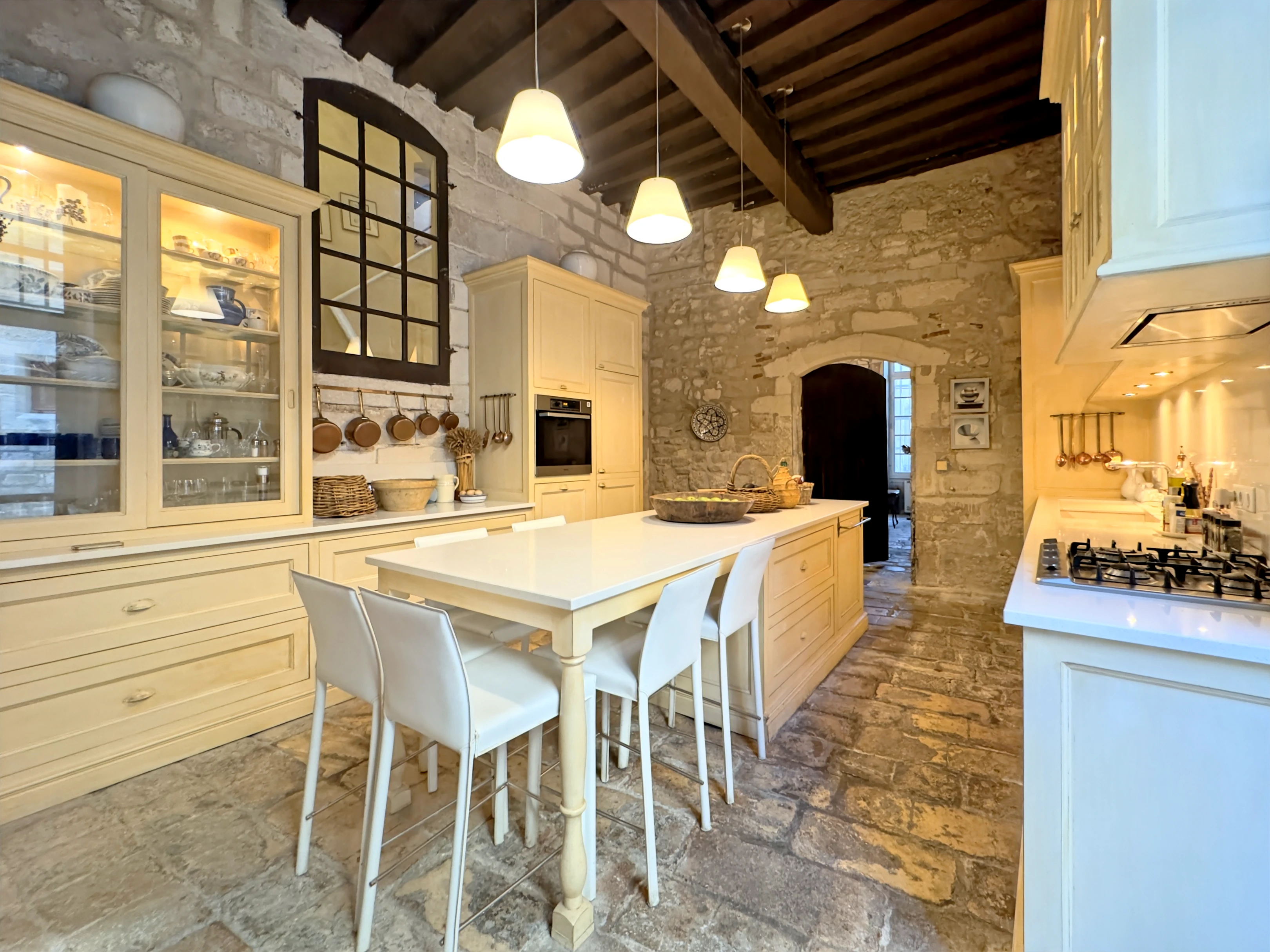 Propriété en France à vendre à Saint-Rémy-de-Provence, Bouches-du-Rhône - €1 550 000 - photo 
