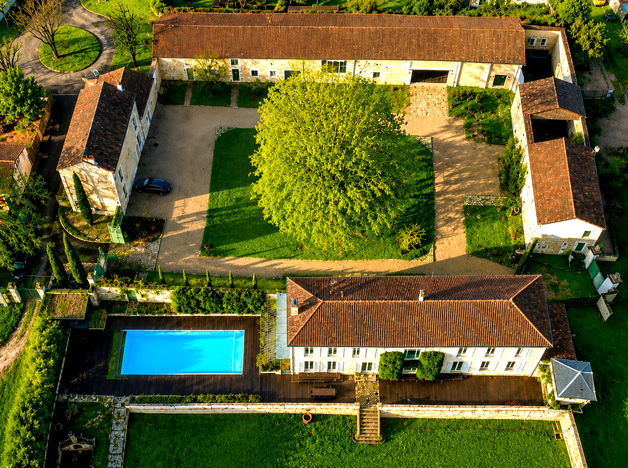 French property for sale in Angoulême, Charente - €2,420,000 - photo 