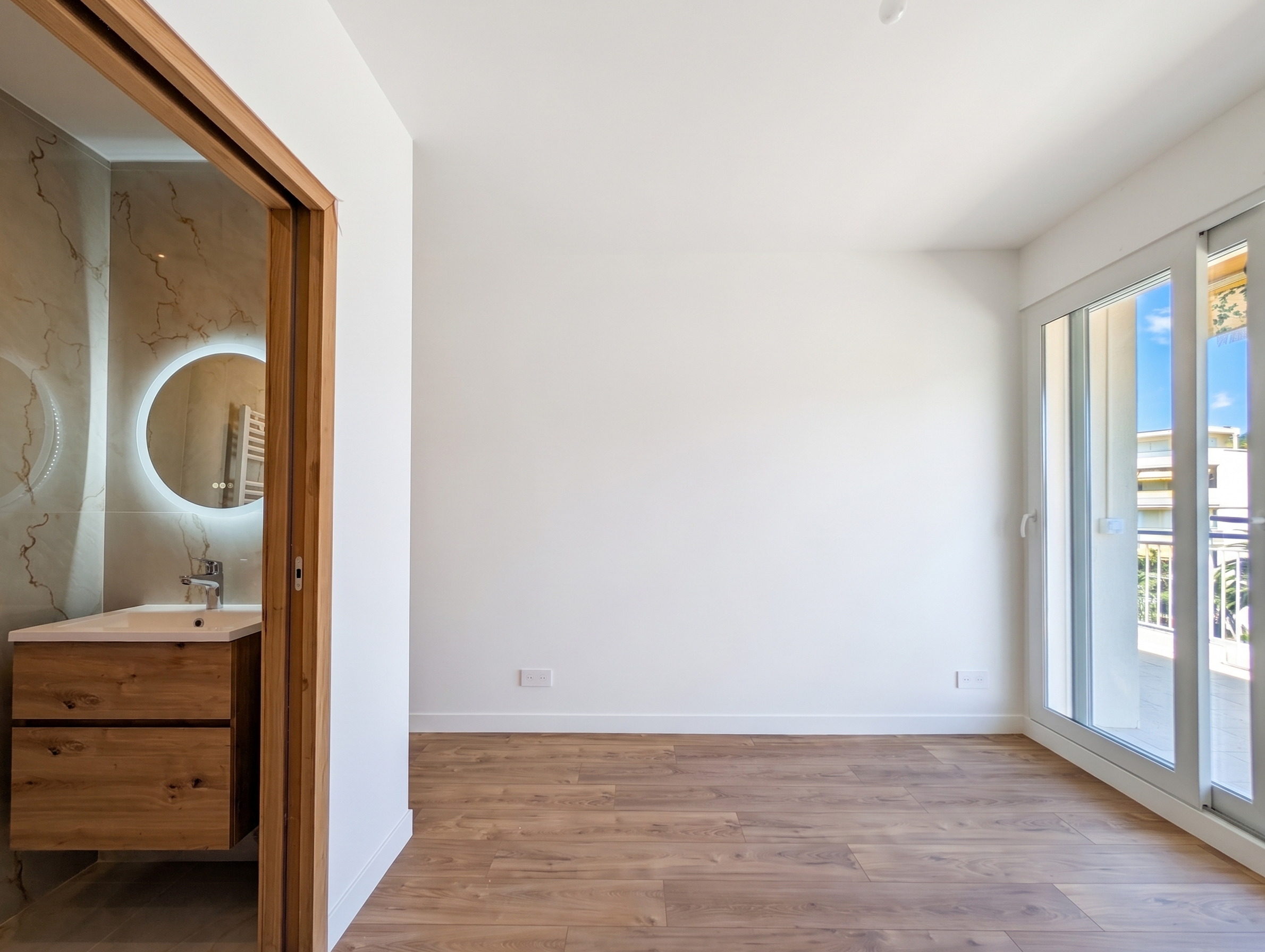French property for sale in Nice, Alpes-Maritimes - €790,000 - photo 