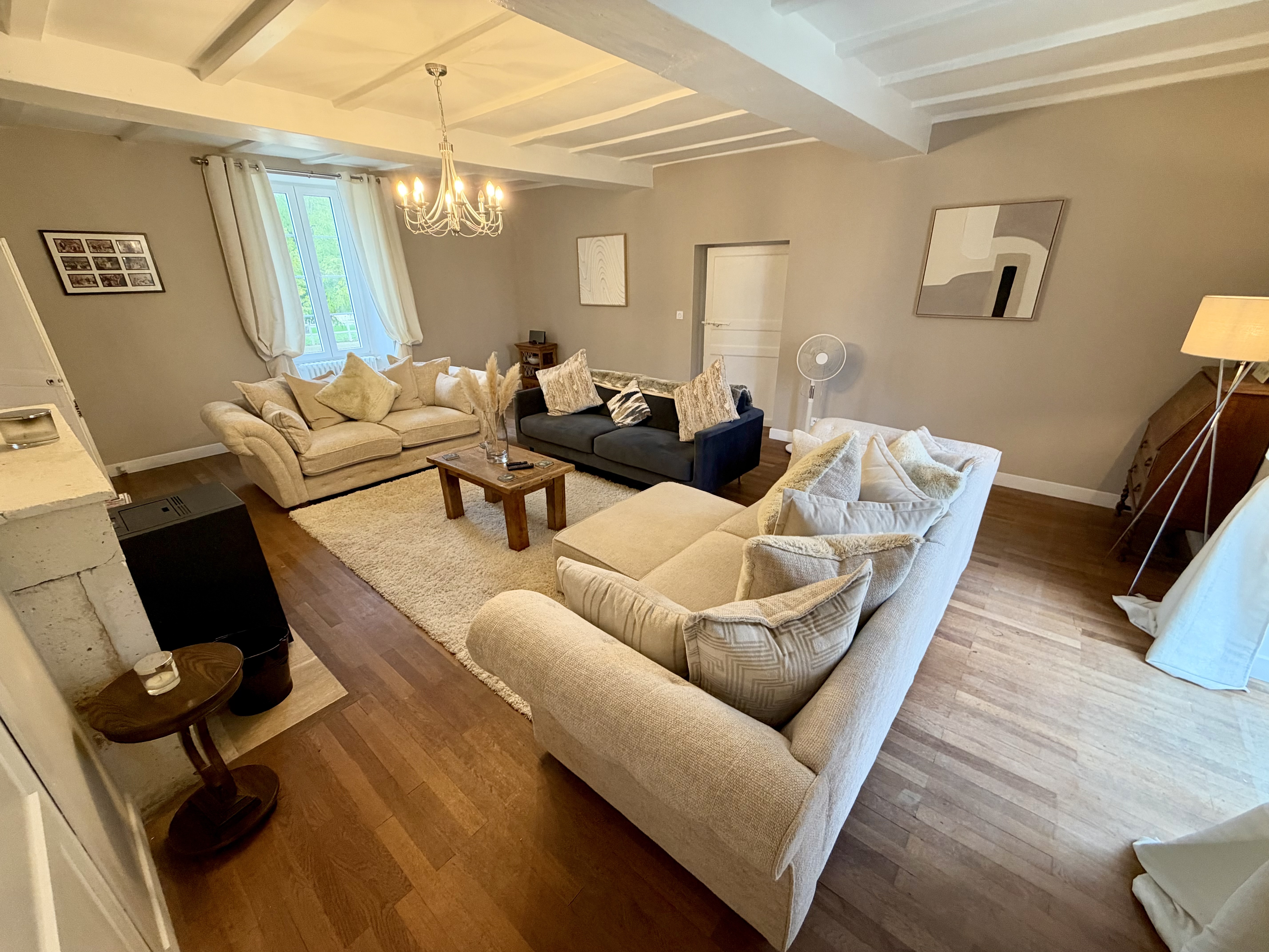Propriété en France à vendre à Pérignac, Charente - €650 000 - photo 