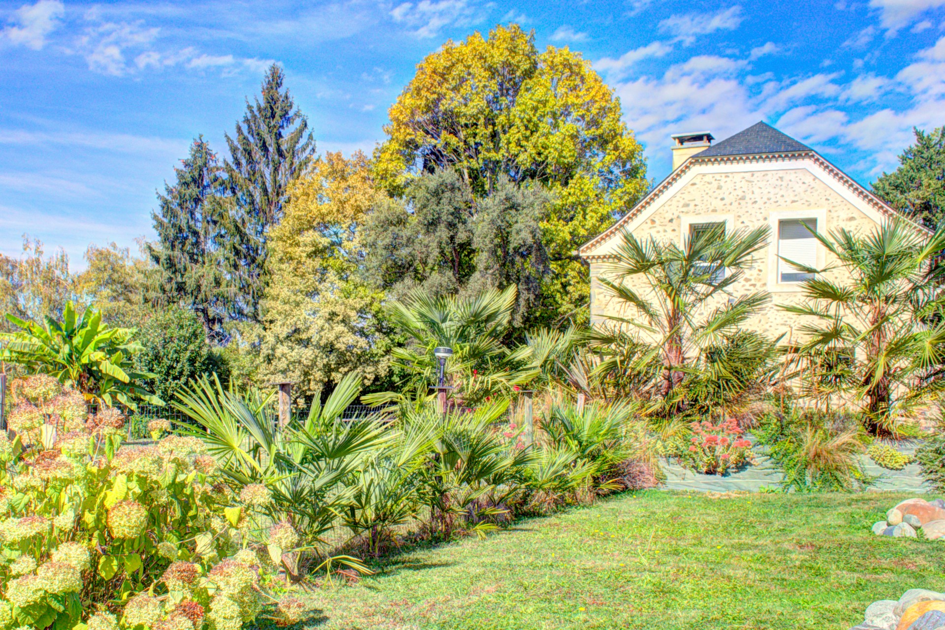 French property for sale in Pau, Pyrénées-Atlantiques - €649,000 - photo 