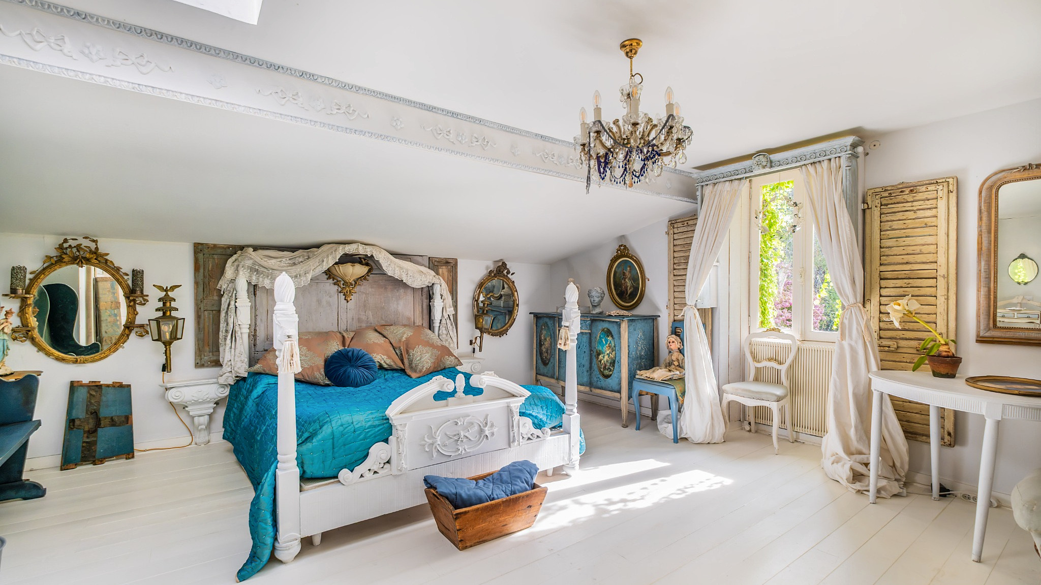 French property for sale in Rougnac, Charente - €689,950 - photo 