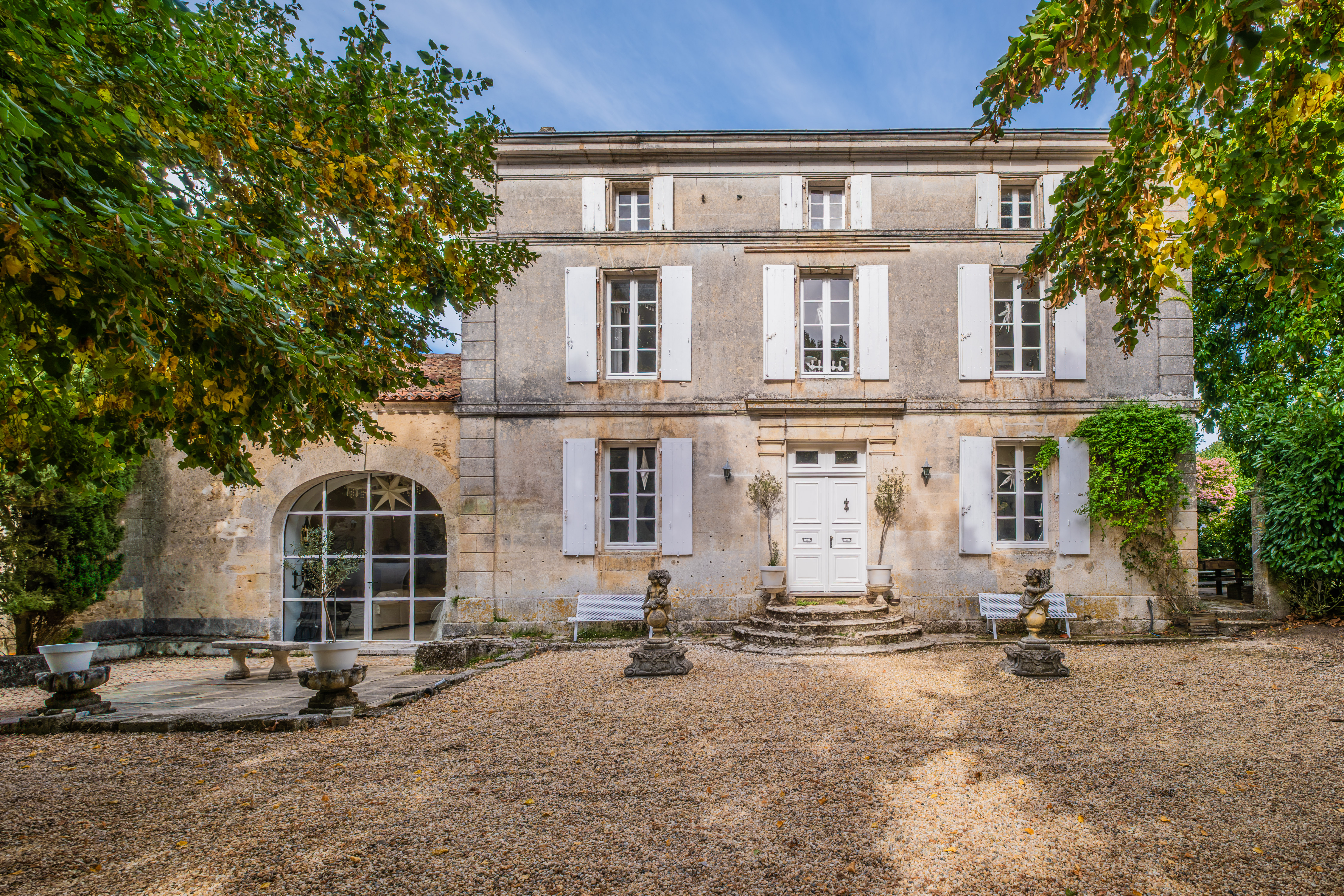 French property for sale in Rougnac, Charente - €689,950 - photo 