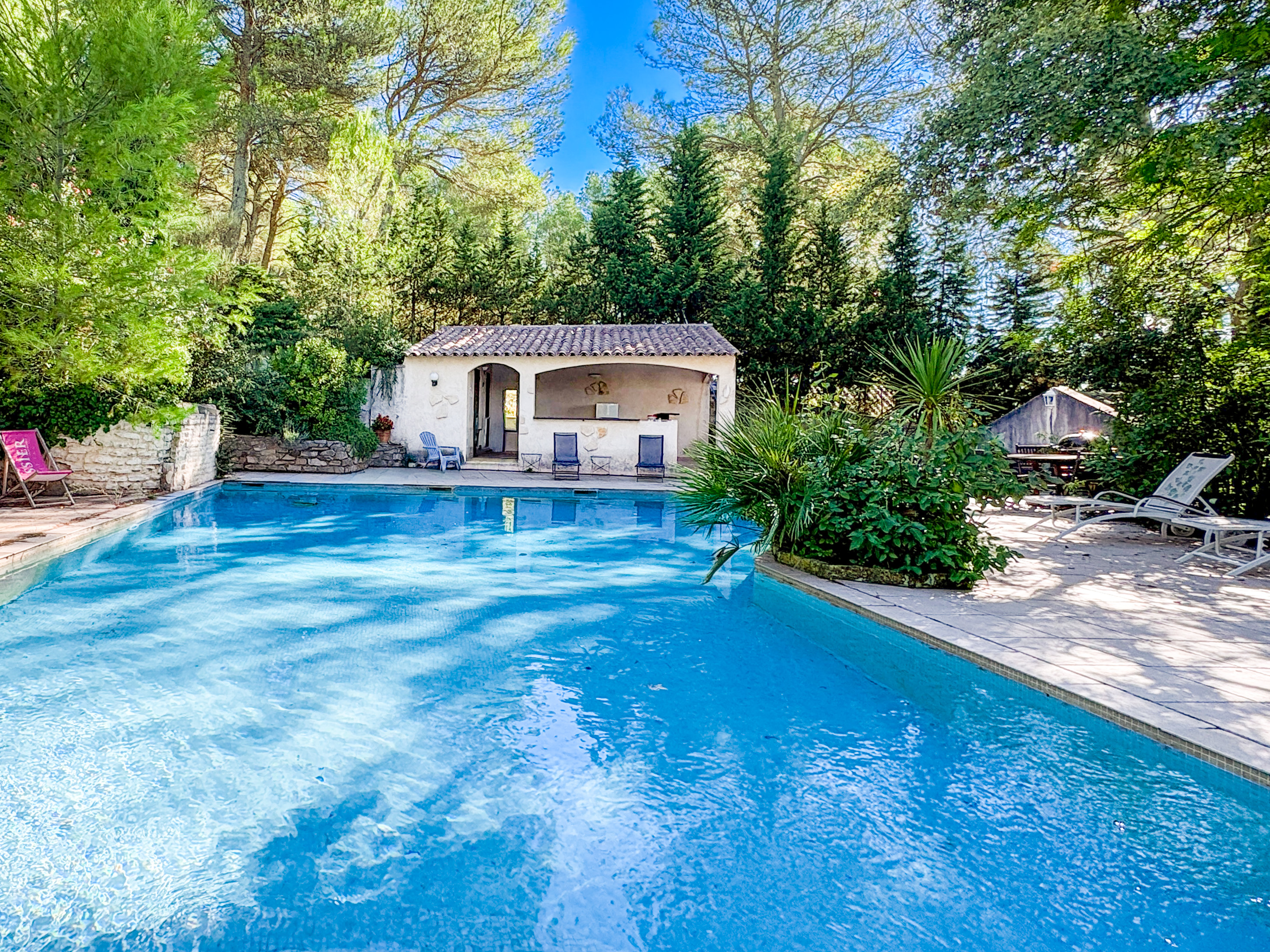 French property for sale in Châteauneuf-le-Rouge, Bouches-du-Rhône - €1,290,000 - photo 