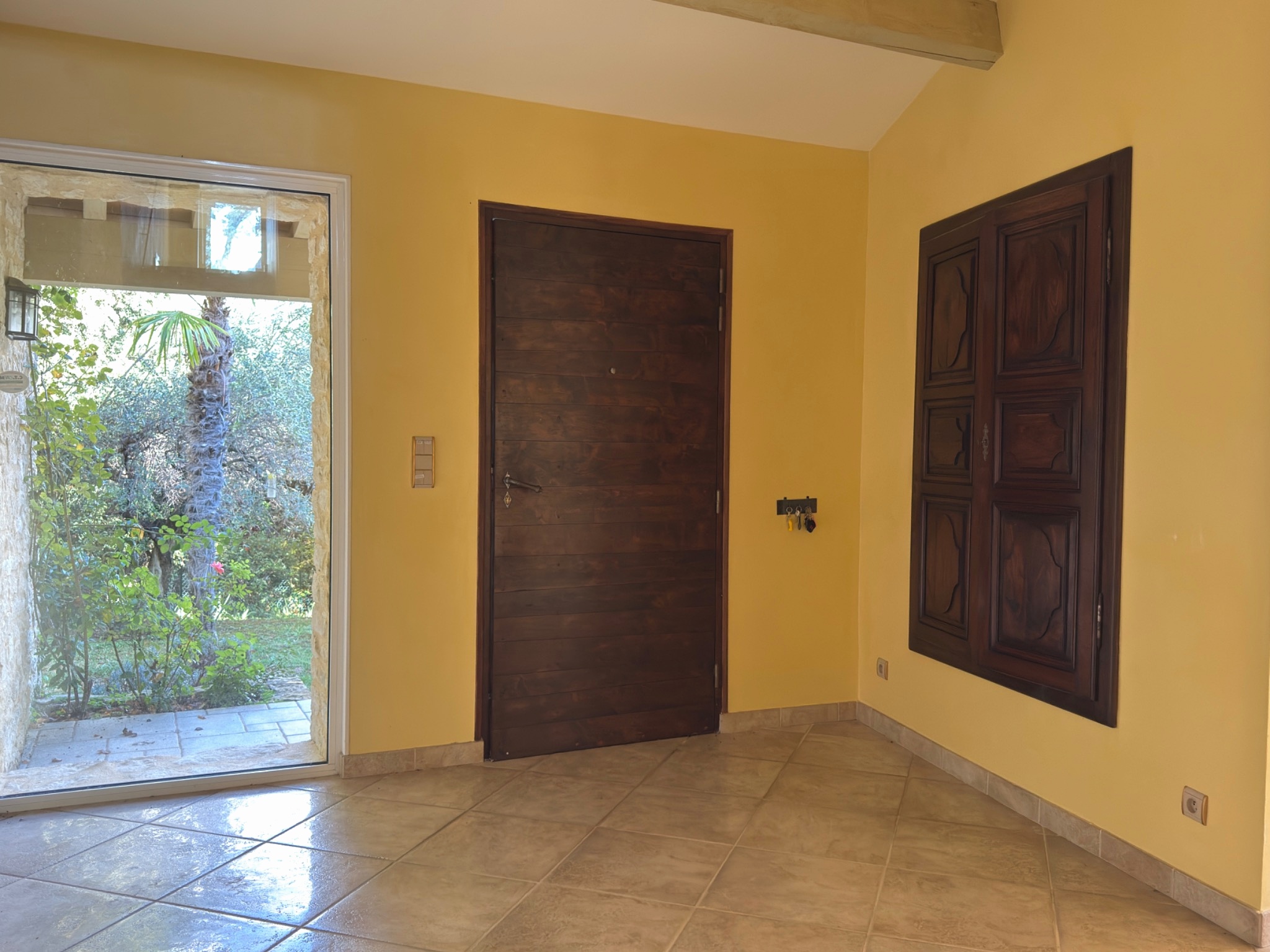 Propriété en France à vendre à Nyons, Drôme - €890 000 - photo 