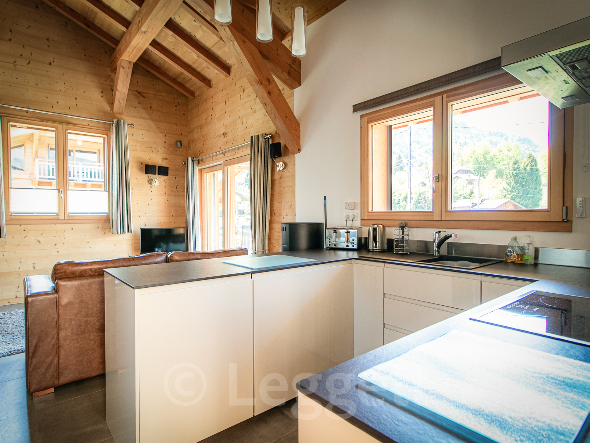 French property for sale in Samoëns, Haute-Savoie - €975,000 - photo 