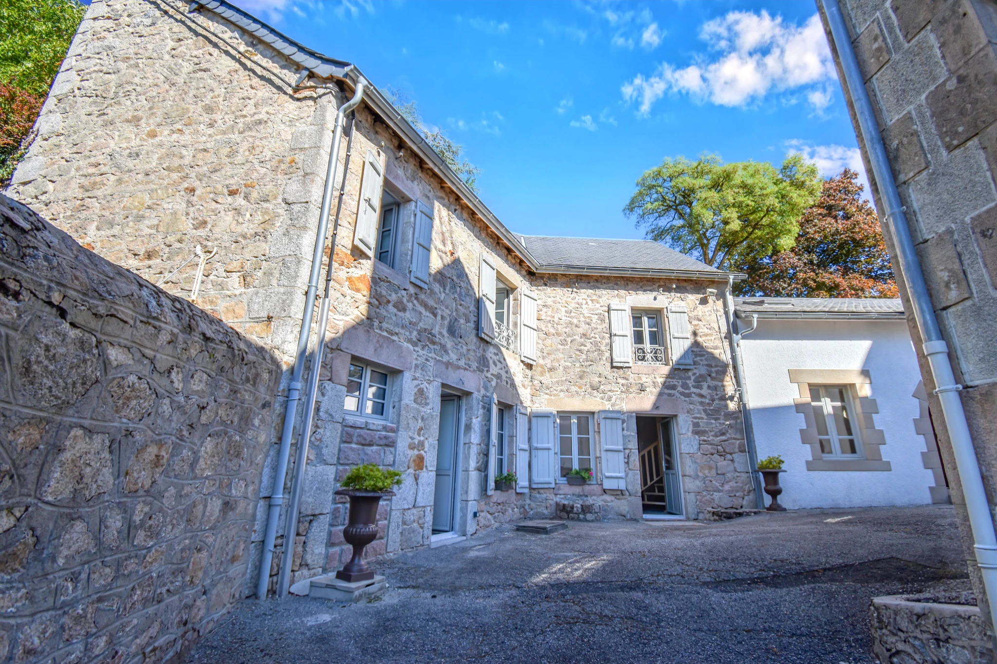 Propriété en France à vendre à Meymac, Corrèze - €530 000 - photo 