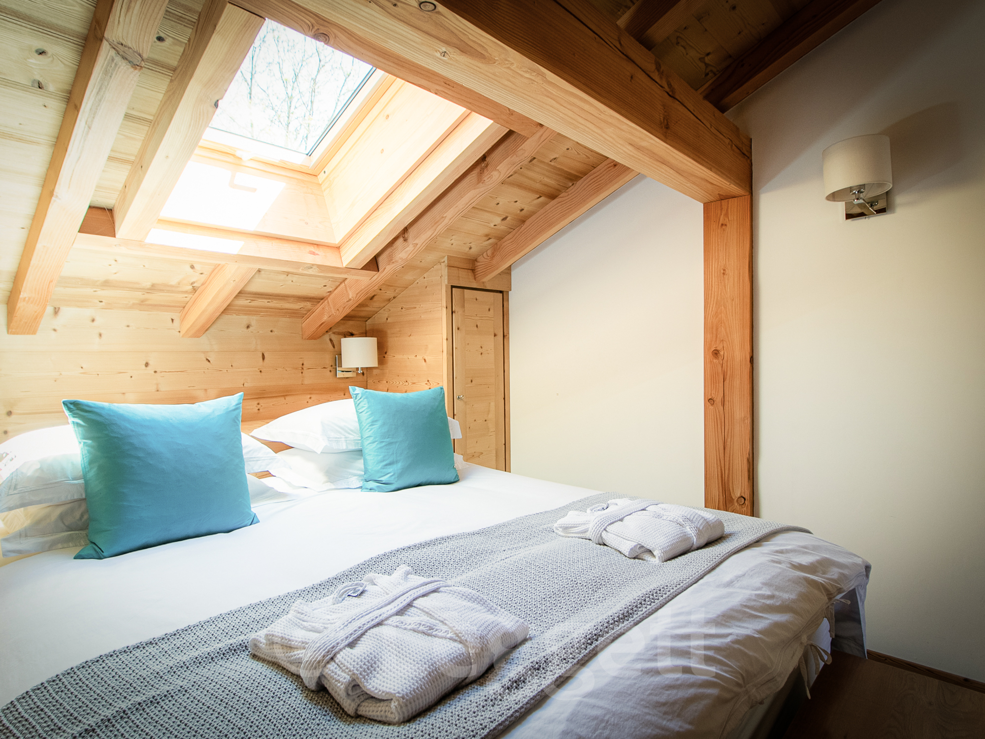 French property for sale in Samoëns, Haute-Savoie - €975,000 - photo 