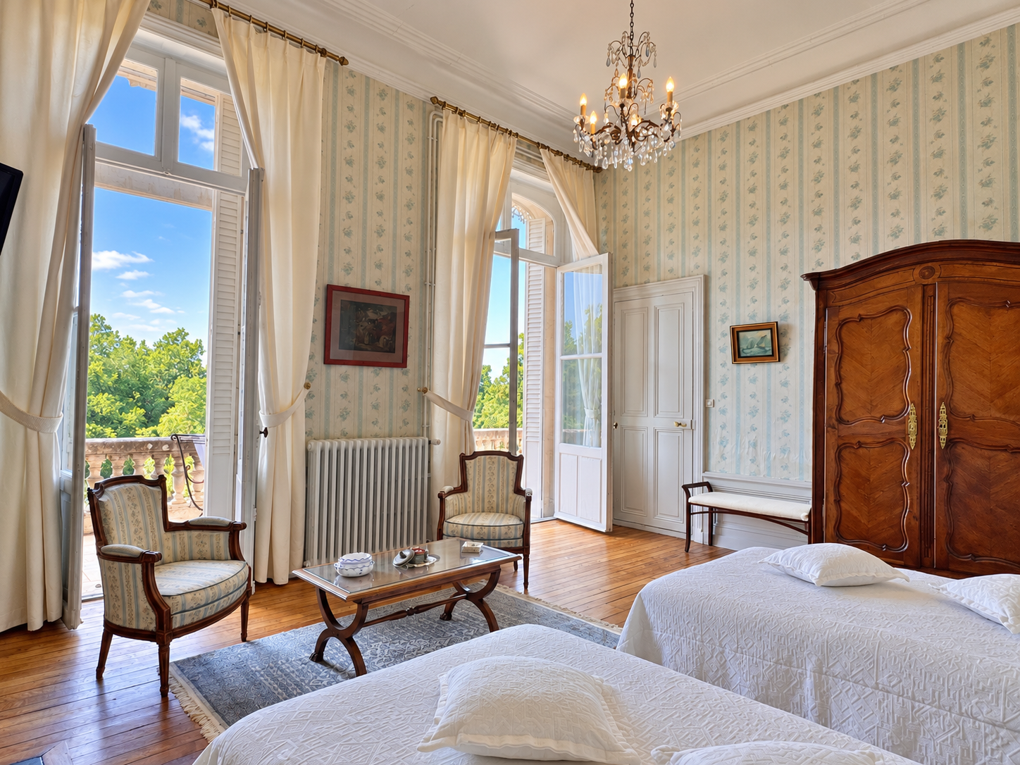 French property for sale in Jarnac, Charente - €3,286,000 - photo 